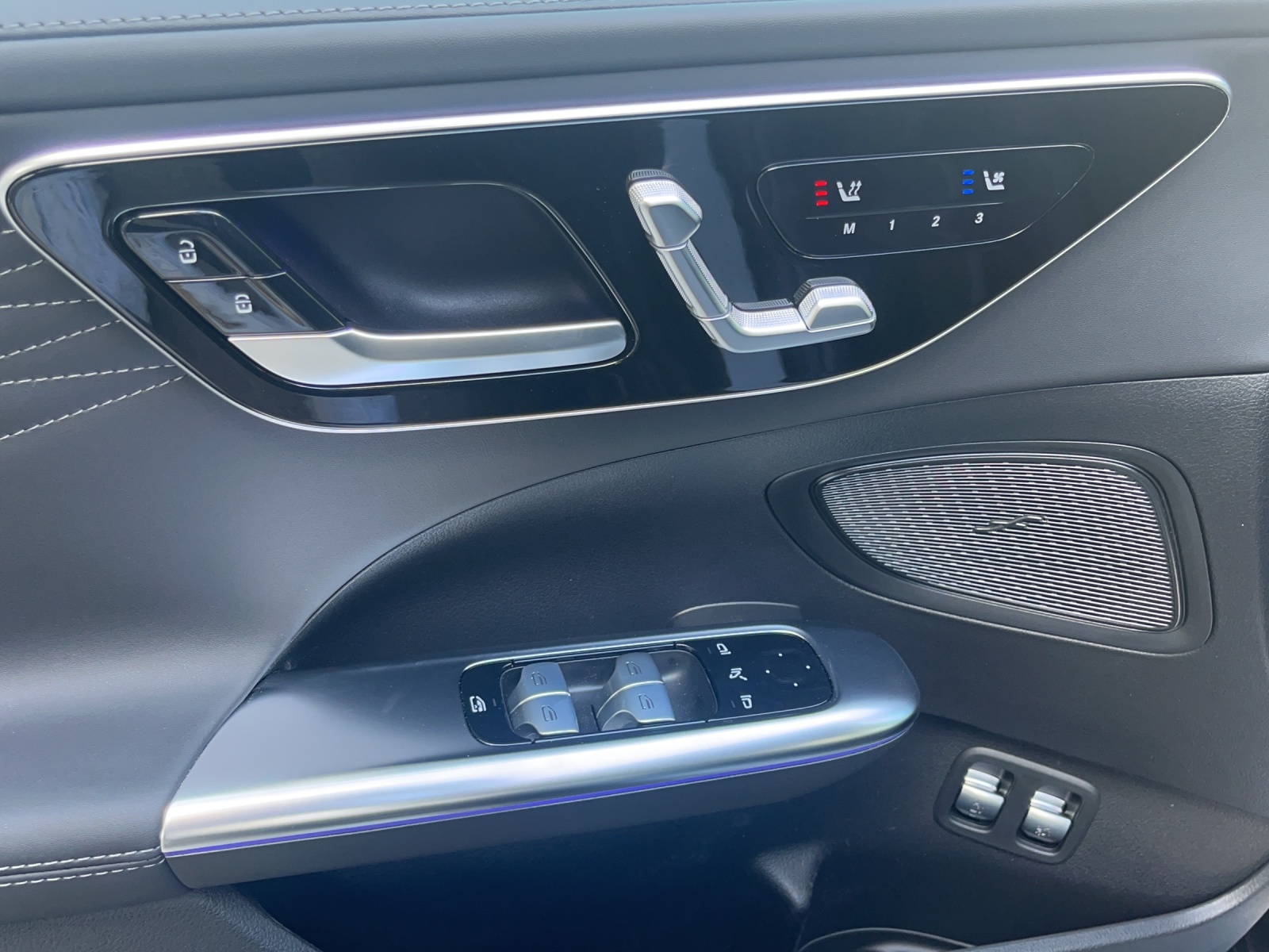 MERCEDES-BENZ C 63 S AMG T E Performance 4 Matic Executive Edition-image-11