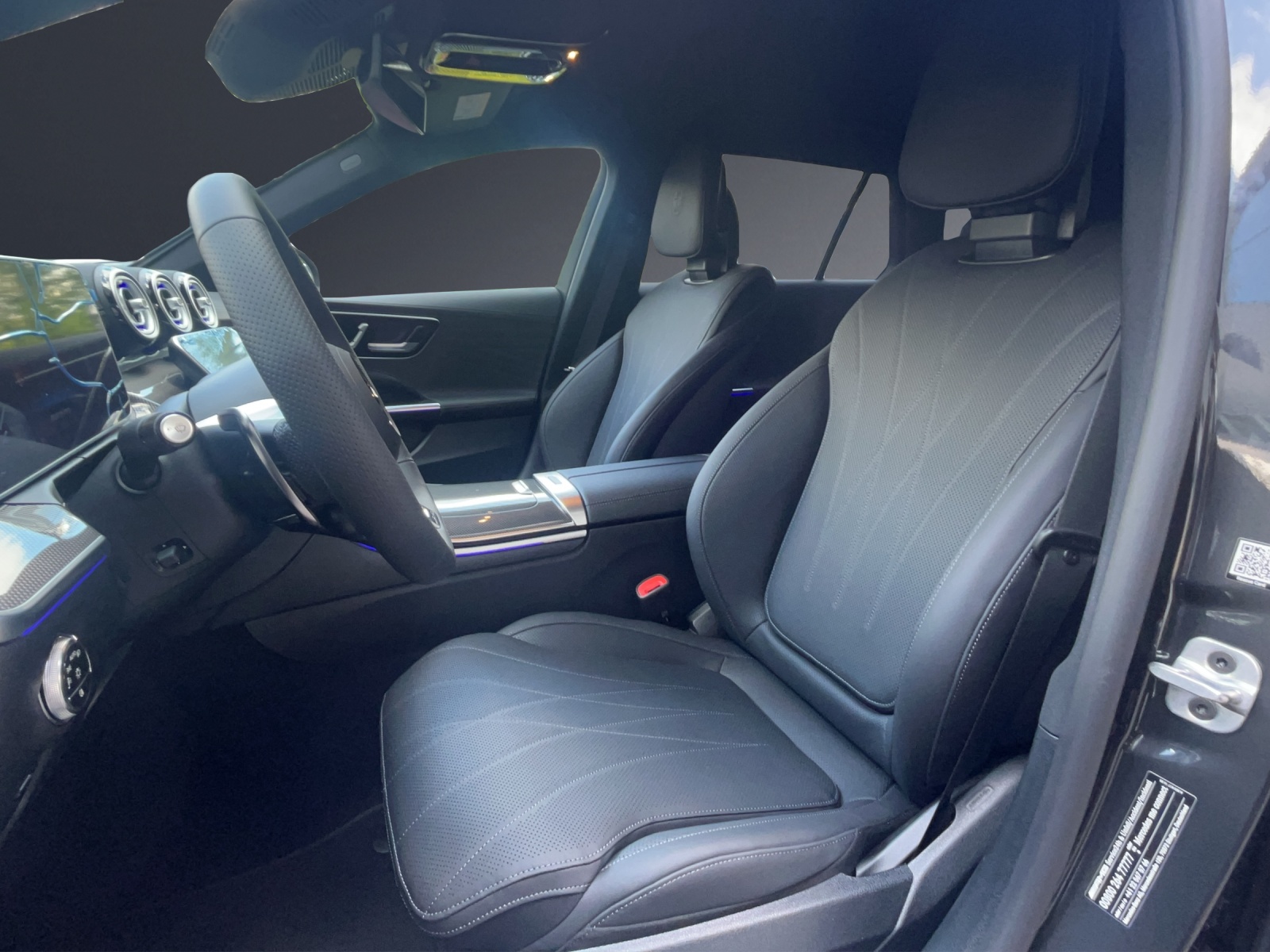 MERCEDES-BENZ C 63 S AMG T E Performance 4 Matic Executive Edition-image-12