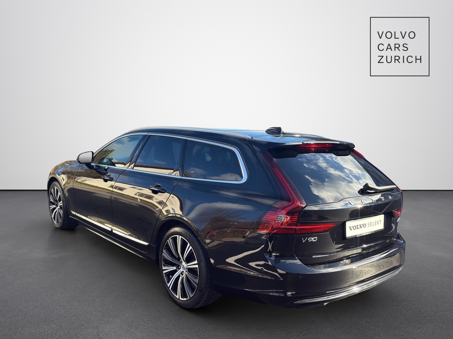 VOLVO V90 2.0 T6 TE Ultra Bright eAWD-image-1