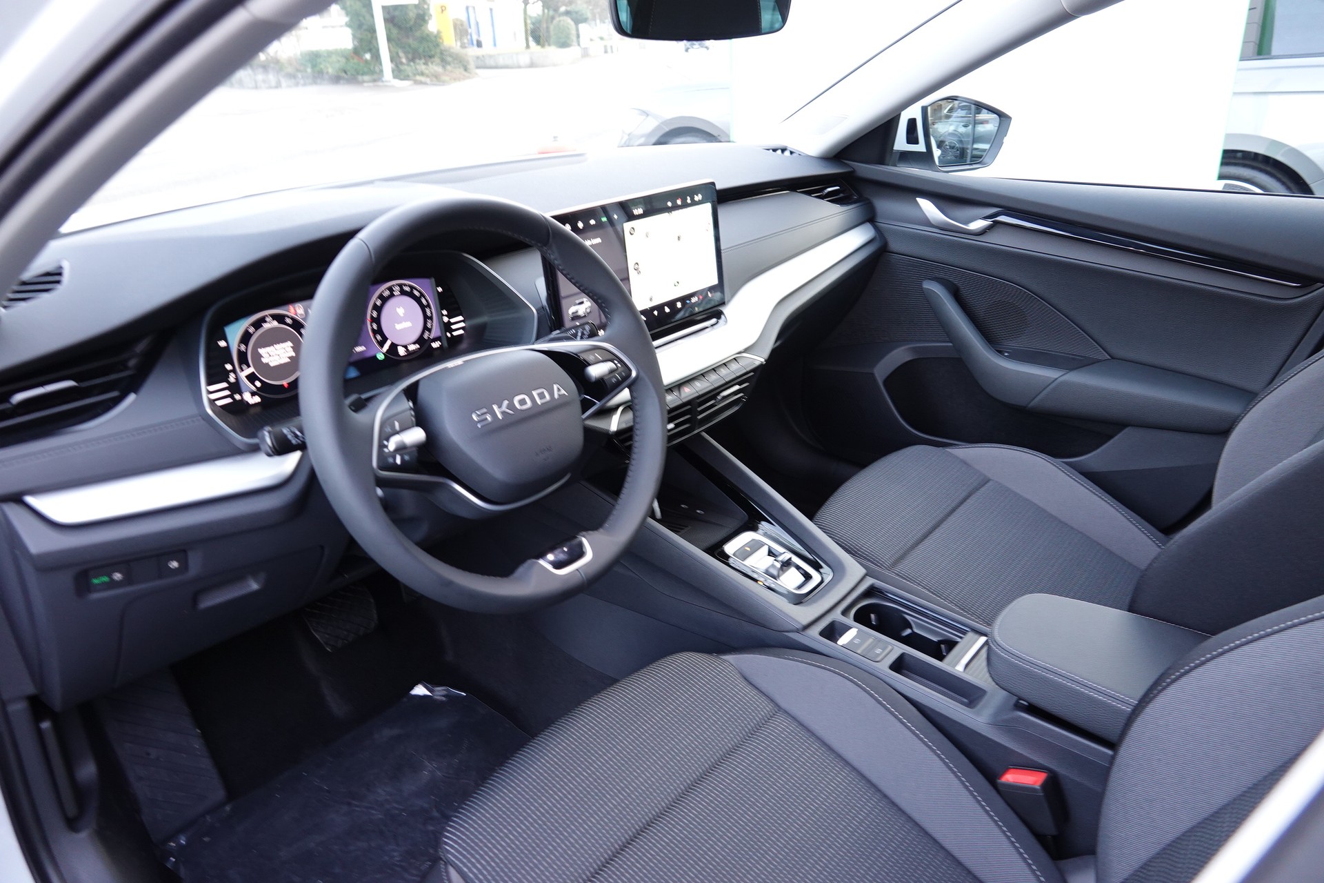 SKODA Octavia 2.0 TSI Selec.4x4-image-9