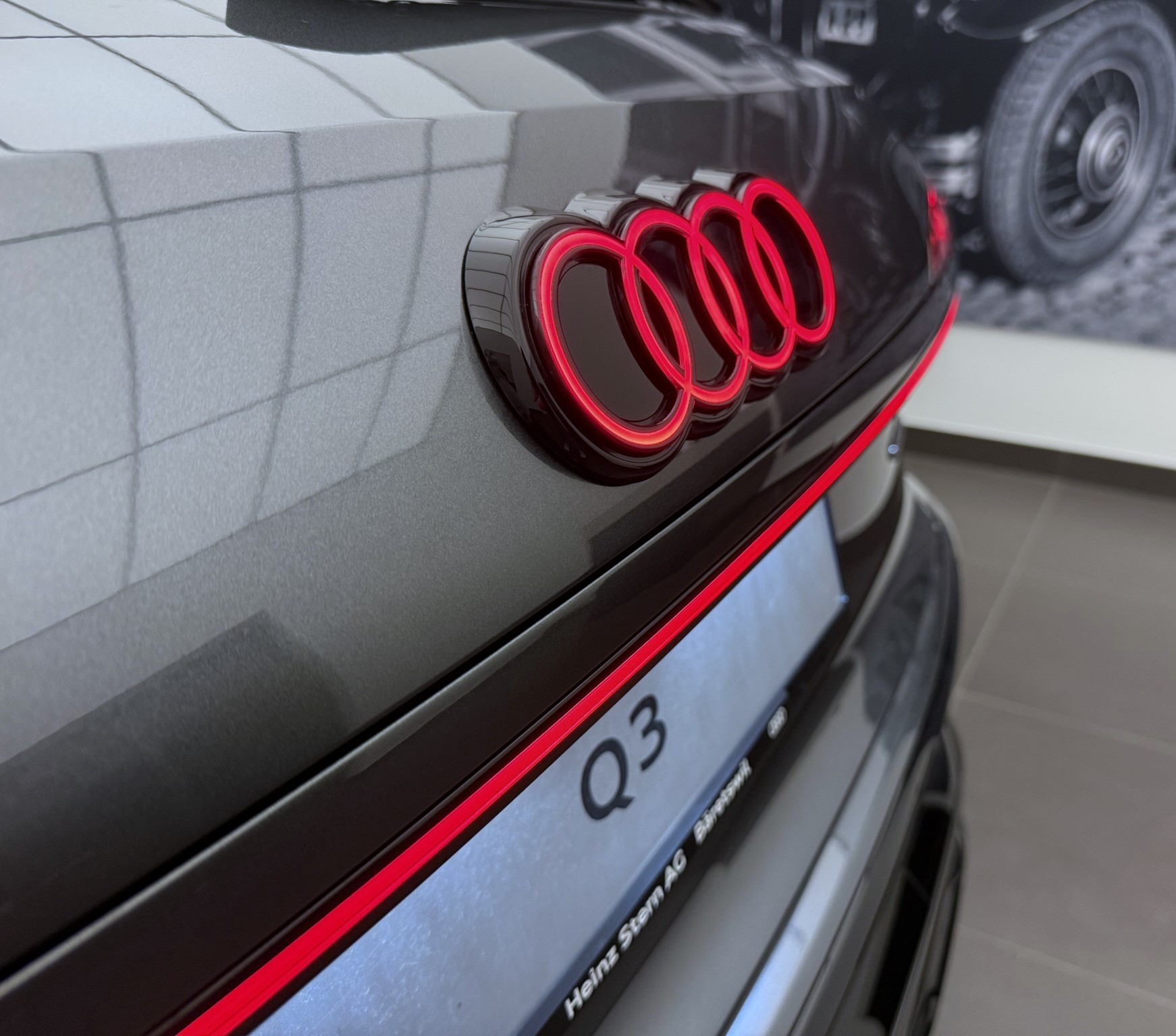 AUDI Q3 Sportback TFSI quattro 195 kW S tronic-image-24