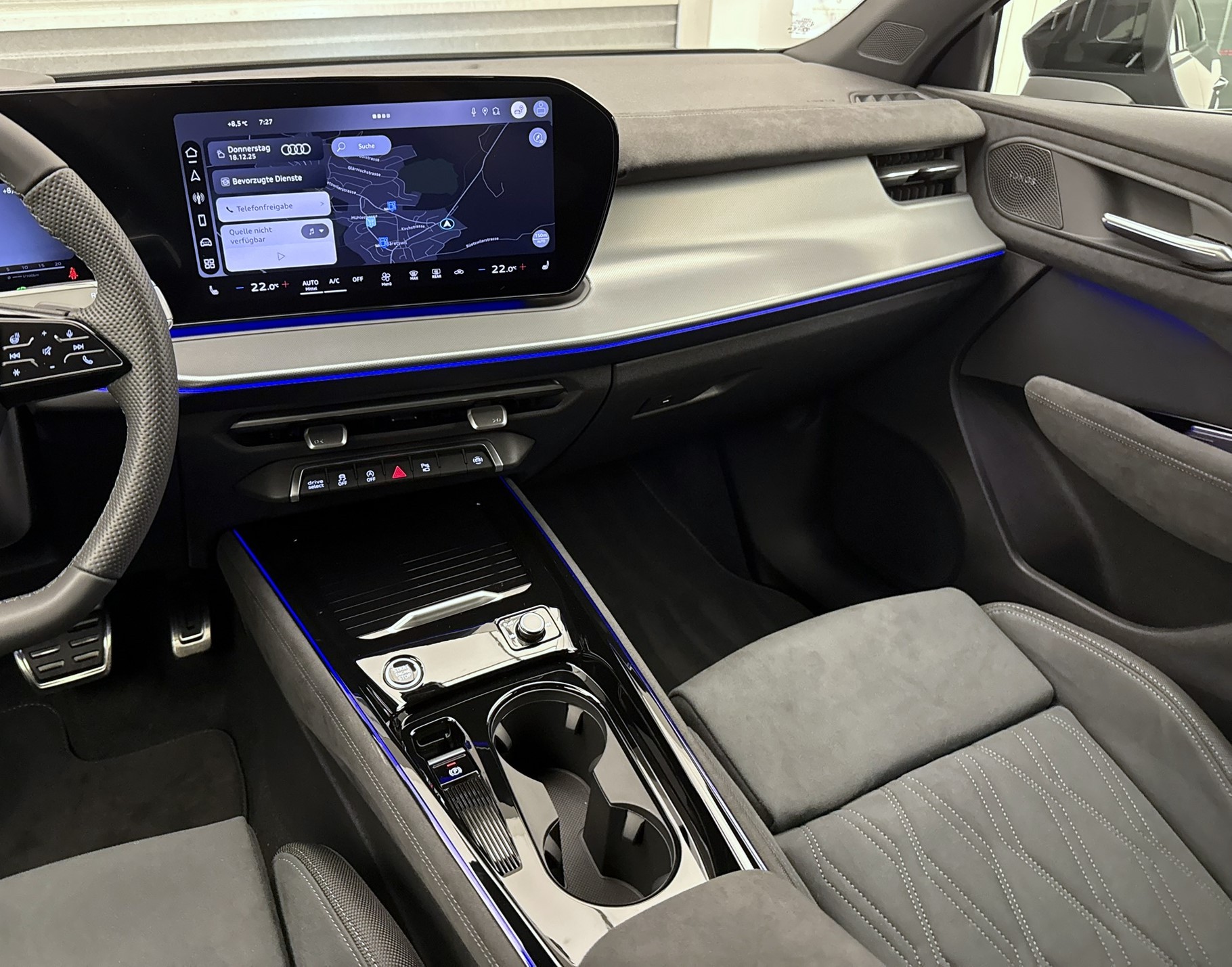 AUDI Q3 Sportback TFSI quattro 195 kW S tronic-image-15
