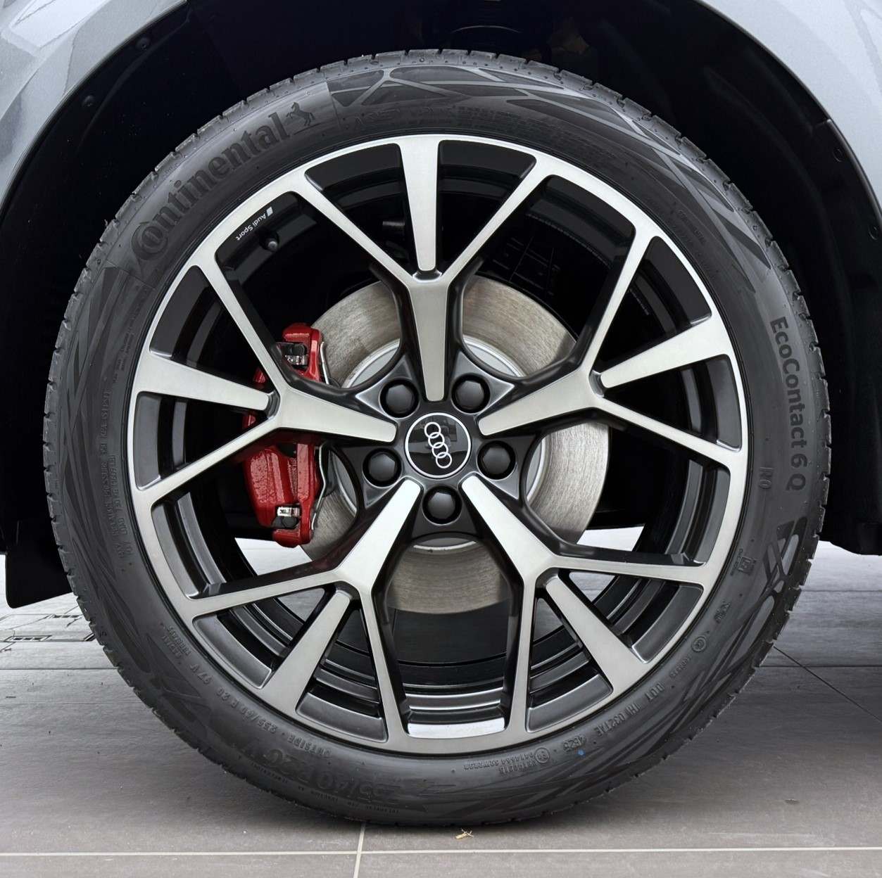 AUDI Q3 Sportback TFSI quattro 195 kW S tronic-image-2