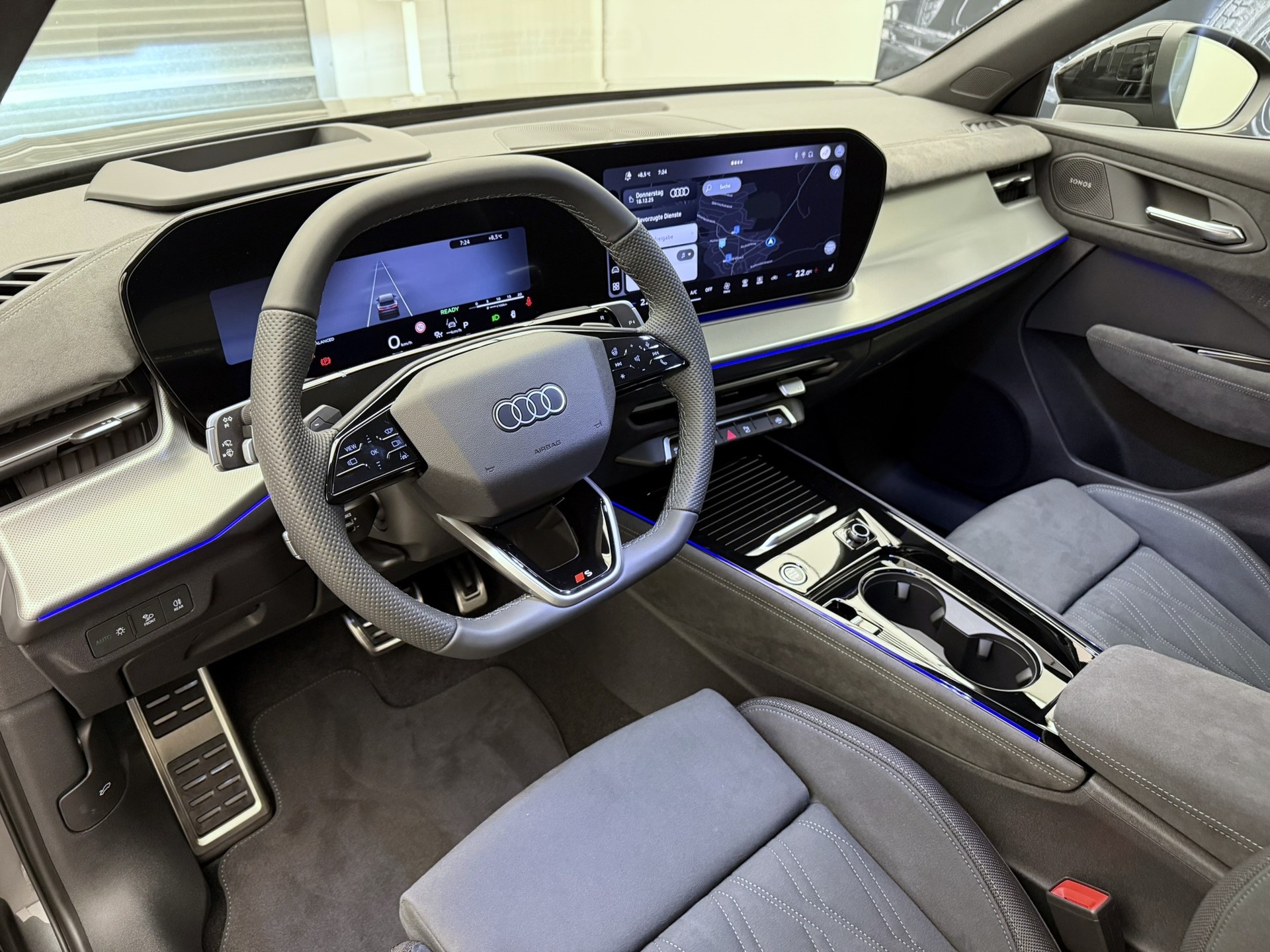 AUDI Q3 Sportback TFSI quattro 195 kW S tronic-image-6