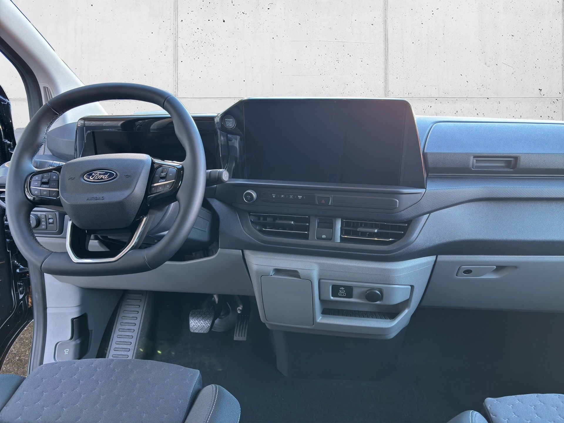FORD Transit C DKab. Van 320 L2 2.0 EcoBlue 136 Limited-image-12