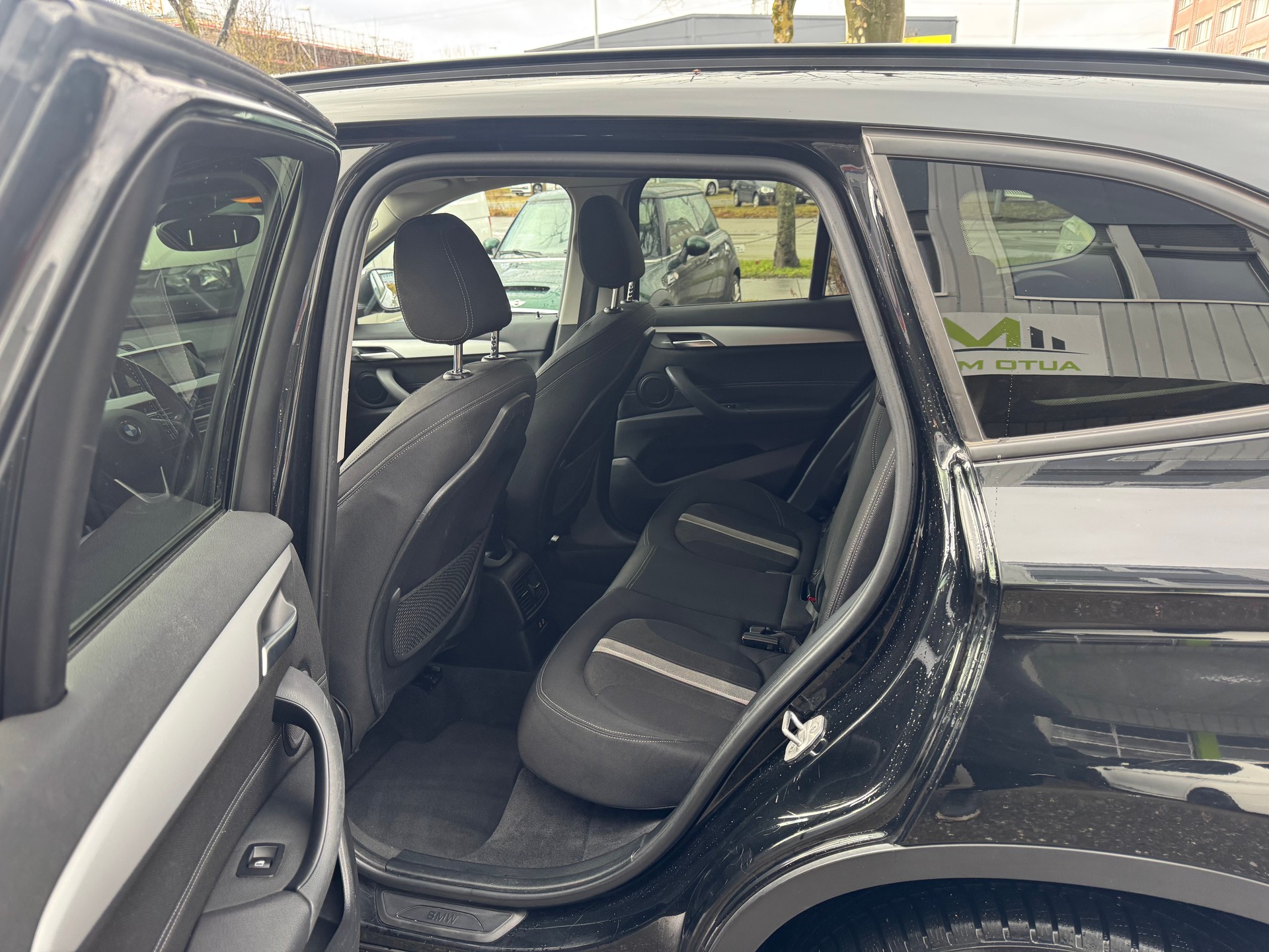 BMW X1 xDrive 18d Steptronic-image-9