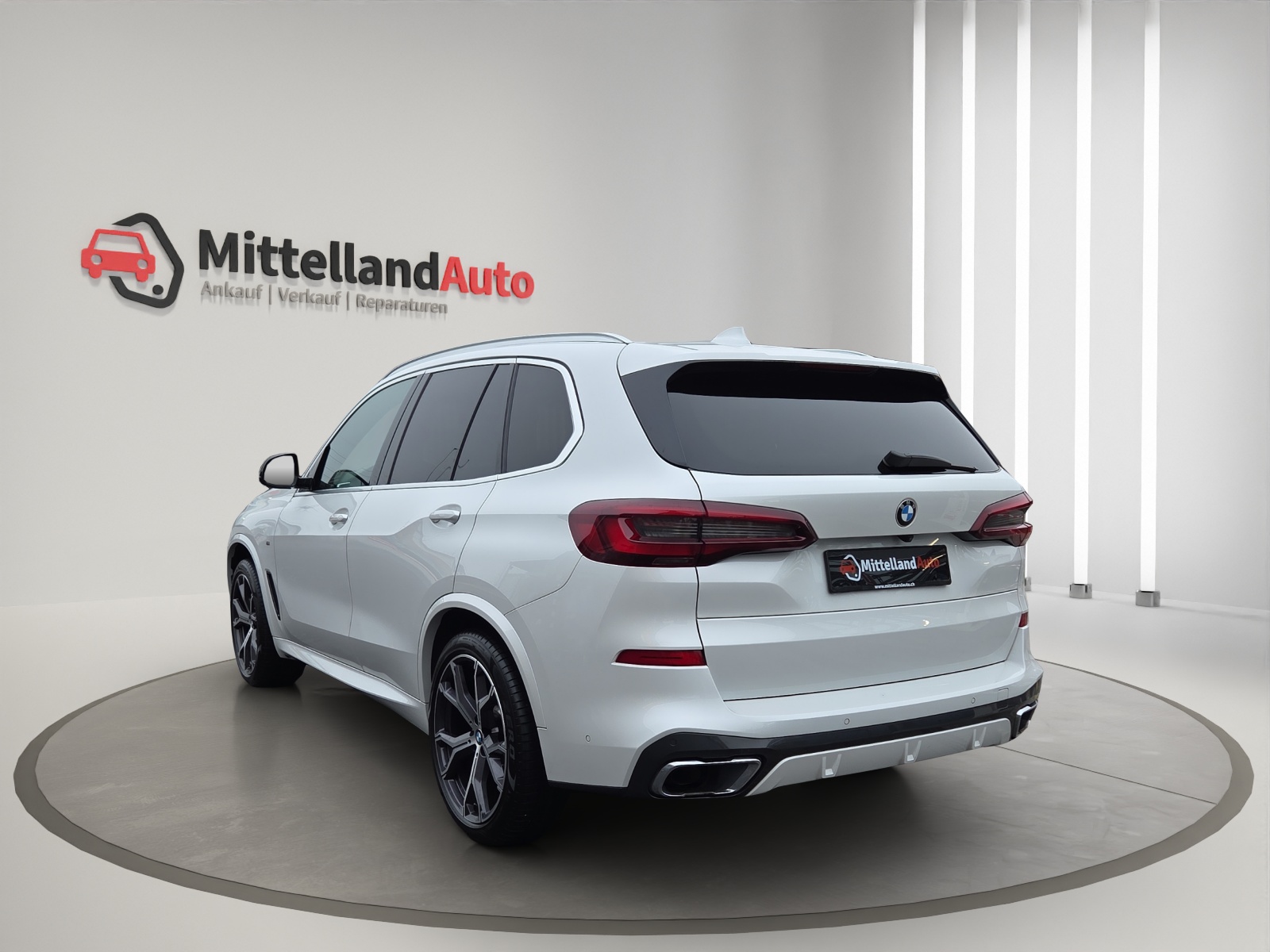 BMW X5 xDrive 48V 40d M Sport Steptronic-image-13