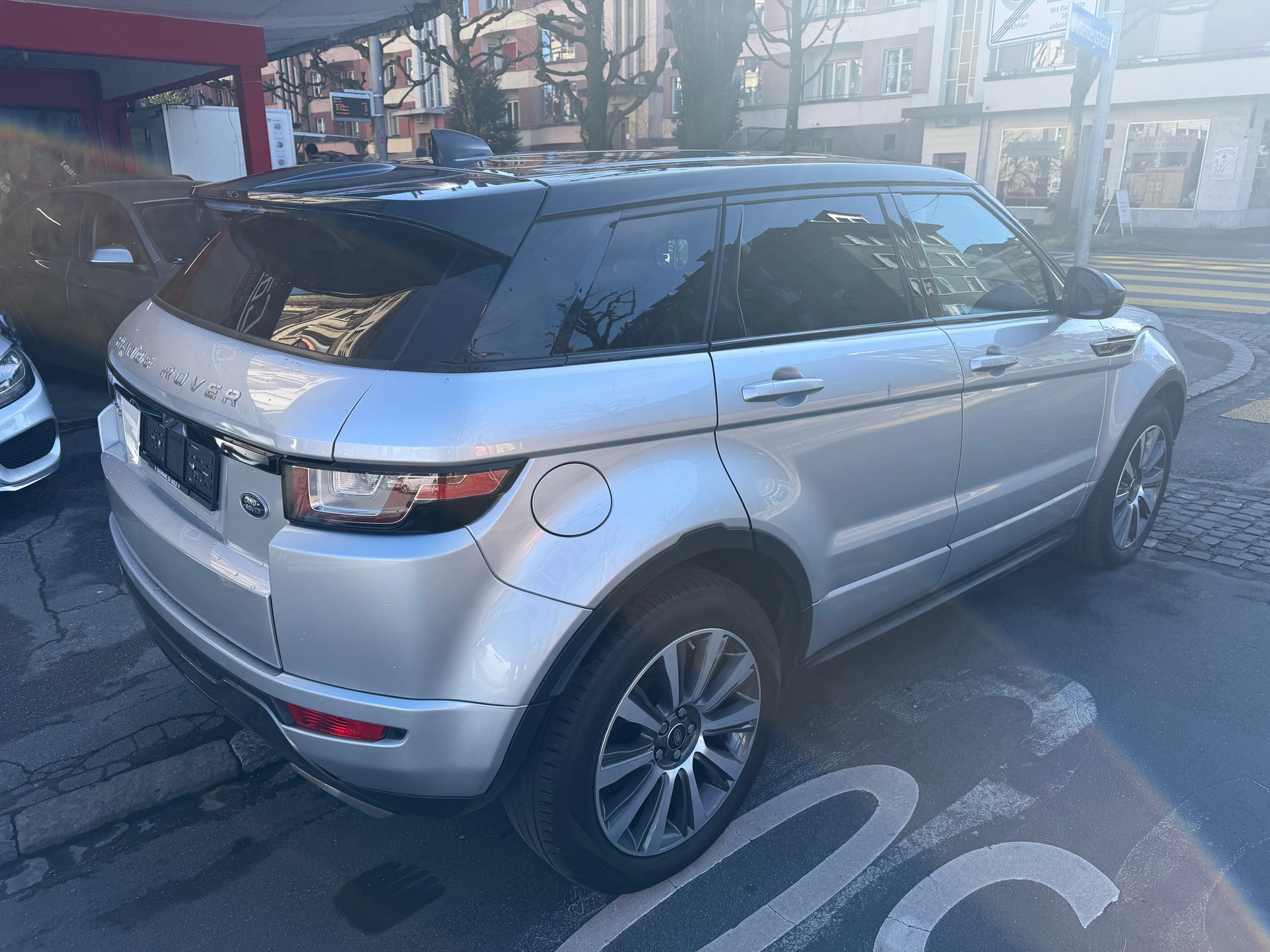 LAND ROVER Range Rover Evoque 2.0 TD4 SE Dynamic AT9-image-5