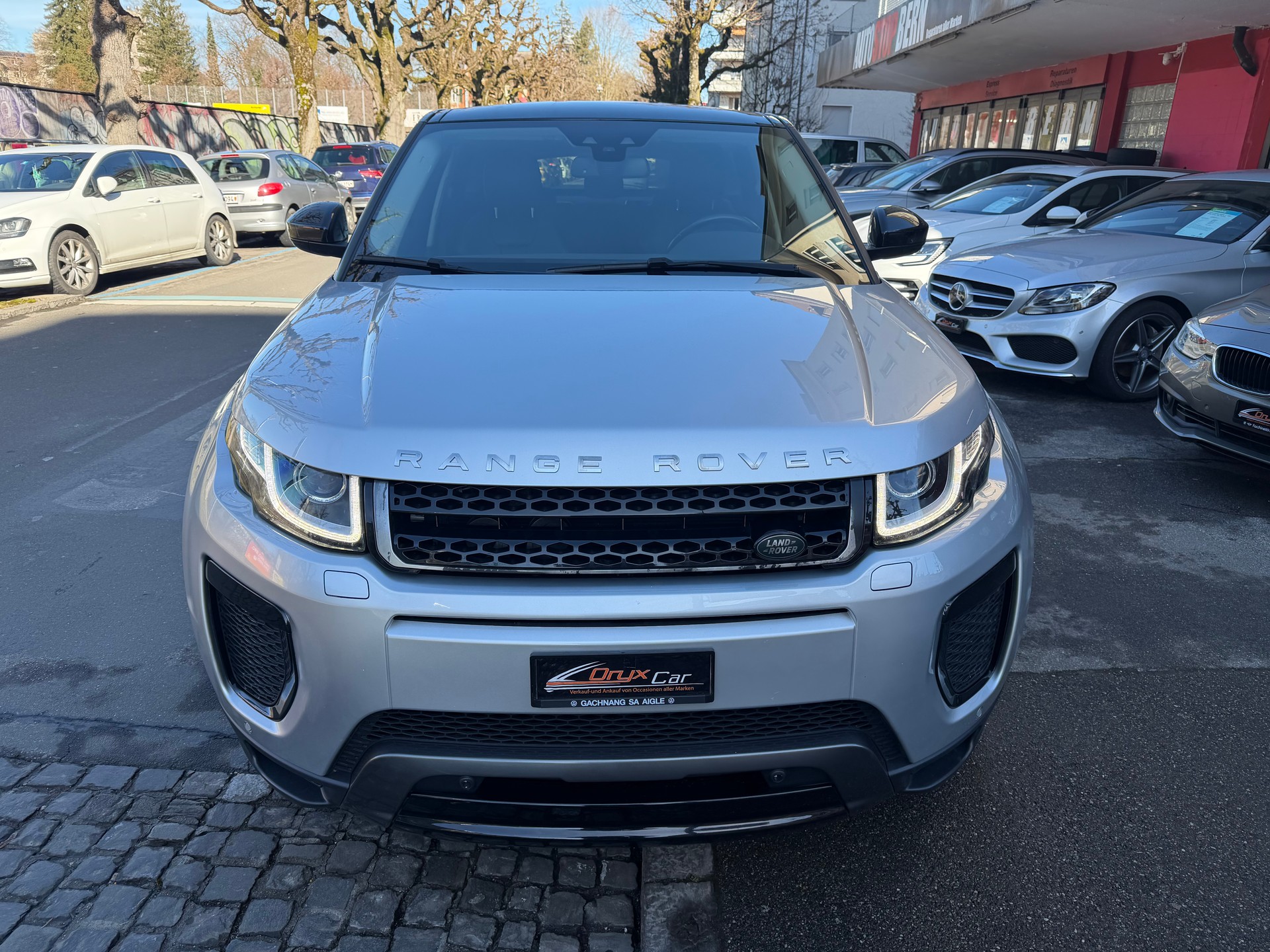 LAND ROVER Range Rover Evoque 2.0 TD4 SE Dynamic AT9-image-1