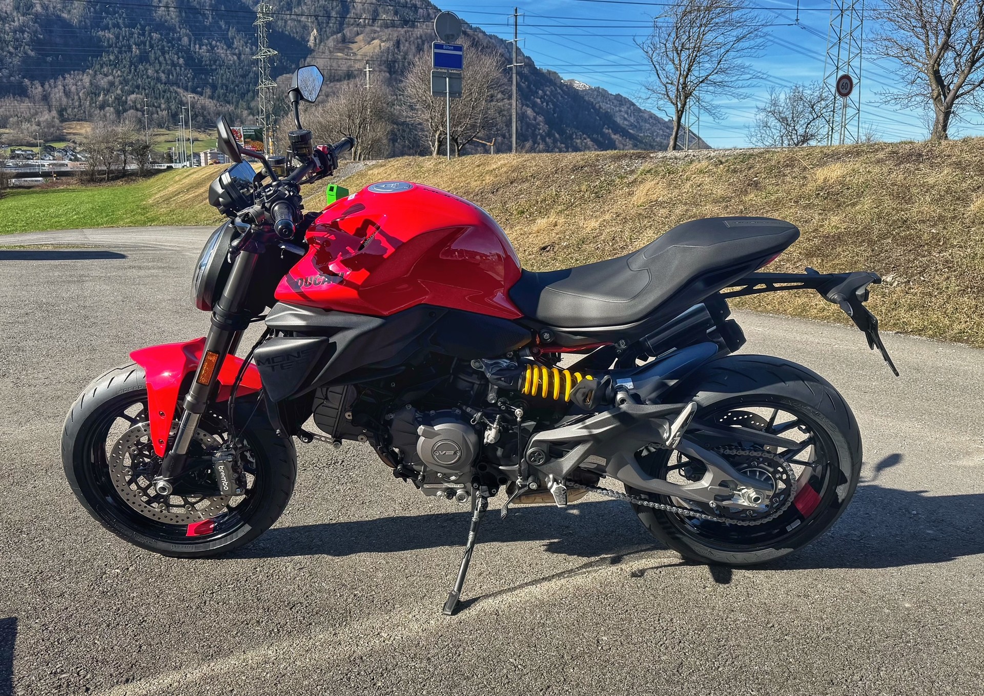 DUCATI MONSTER 890-image-1