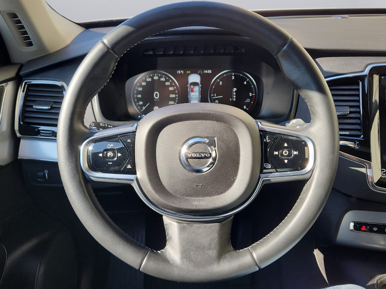 VOLVO XC90 D5 AWD Inscription Geartronic-image-9