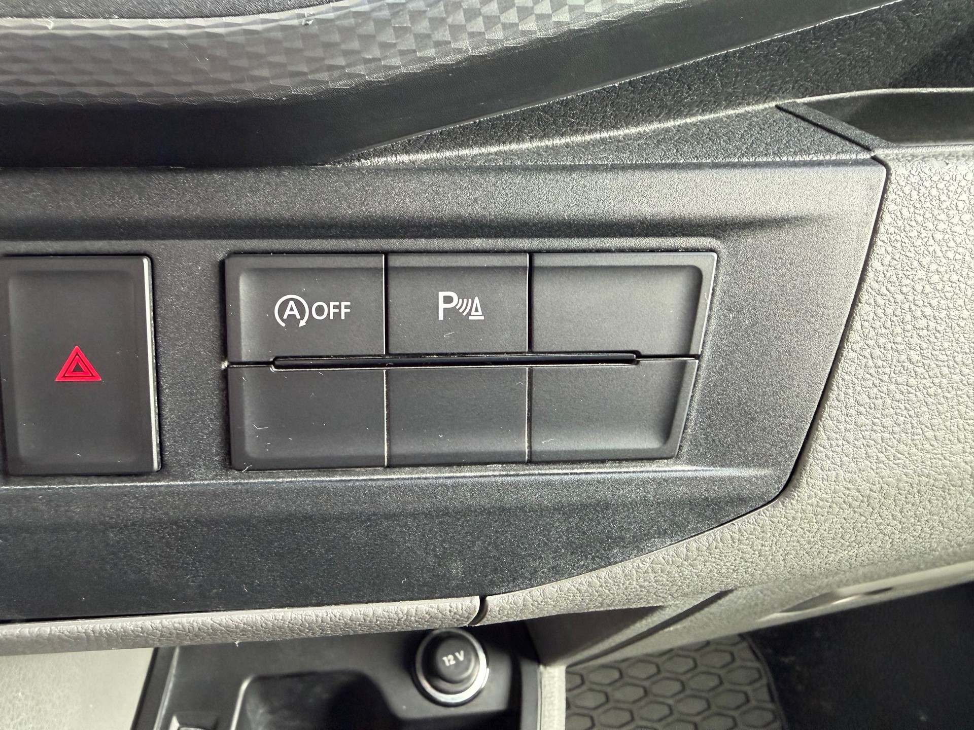 VW T6.1 2.0 TDI DSG-image-17