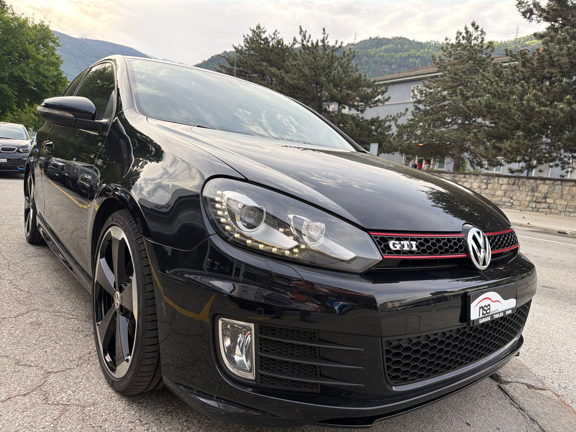 VW Golf 2.0 TSI GTI Edition 35-image-6