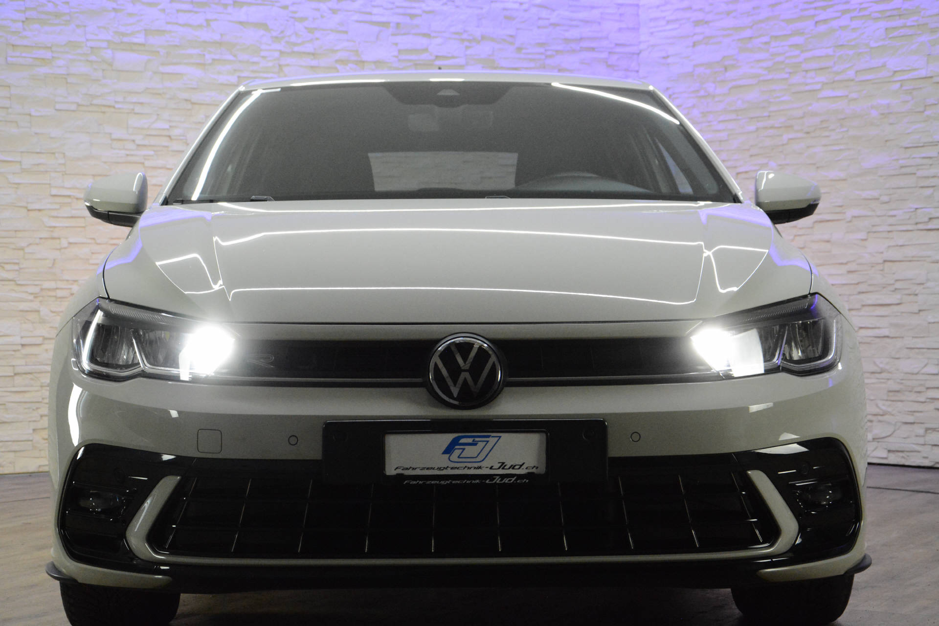 VW Polo 1.0 TSI R-Line DSG-image-18