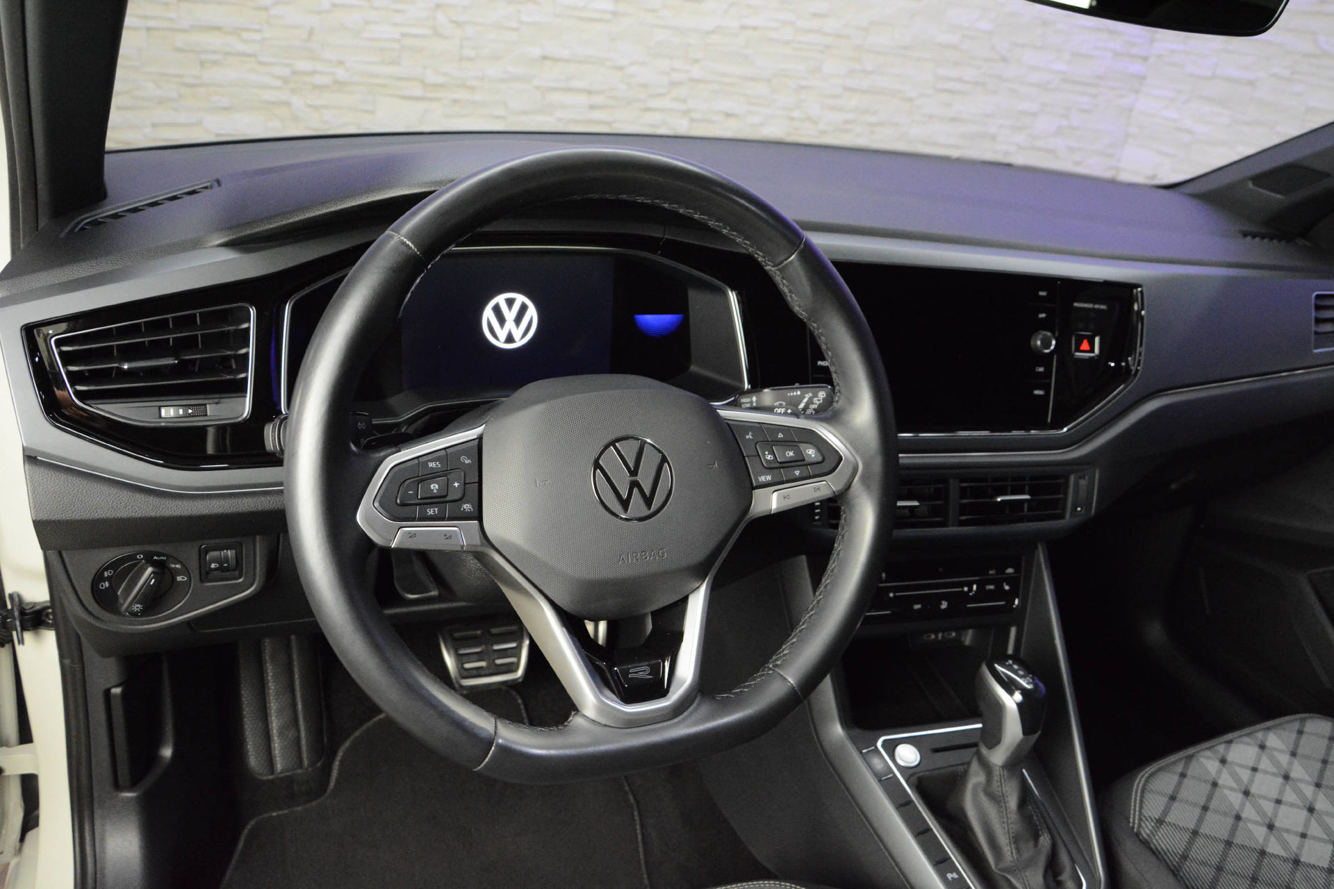 VW Polo 1.0 TSI R-Line DSG-image-10