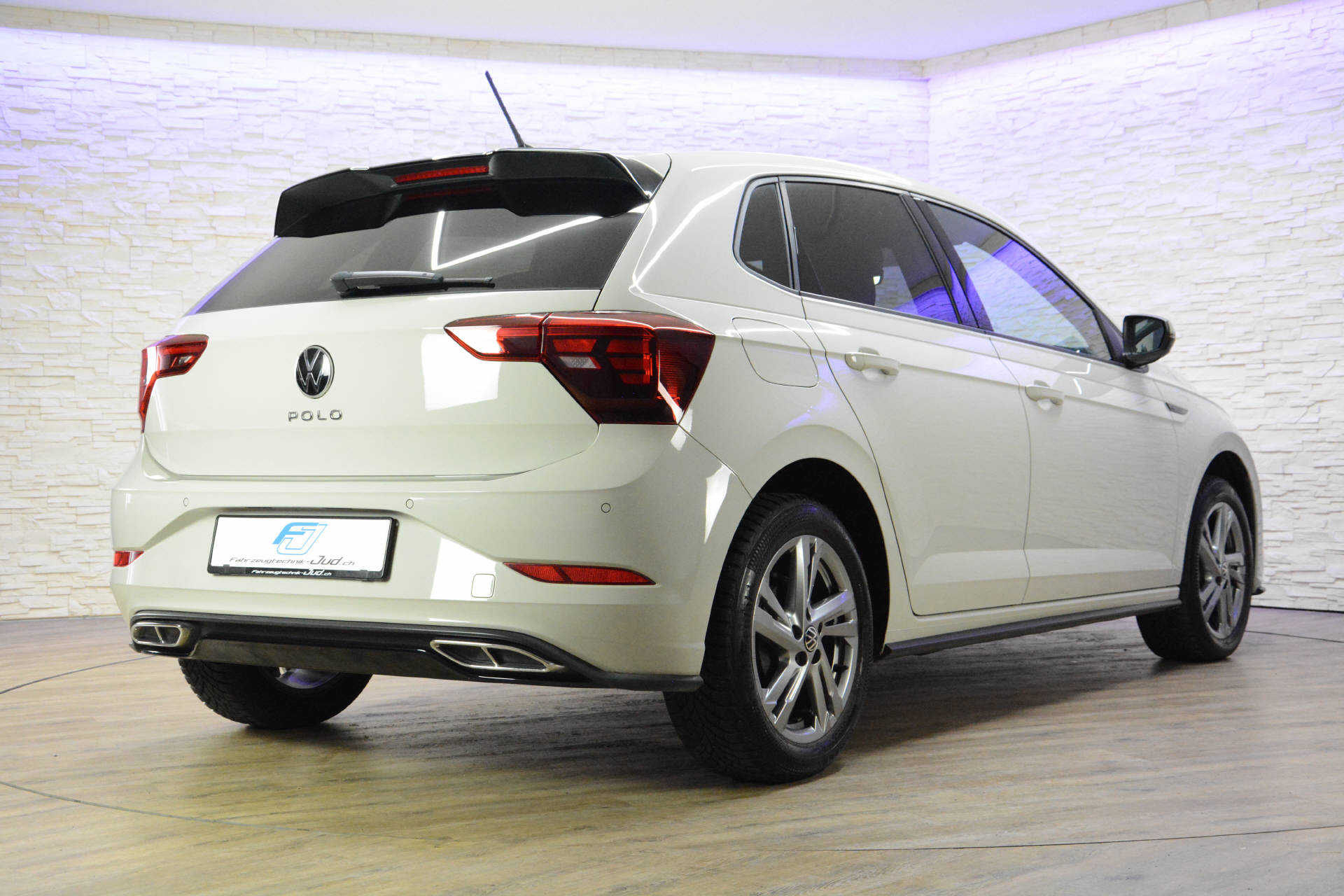 VW Polo 1.0 TSI R-Line DSG-image-4