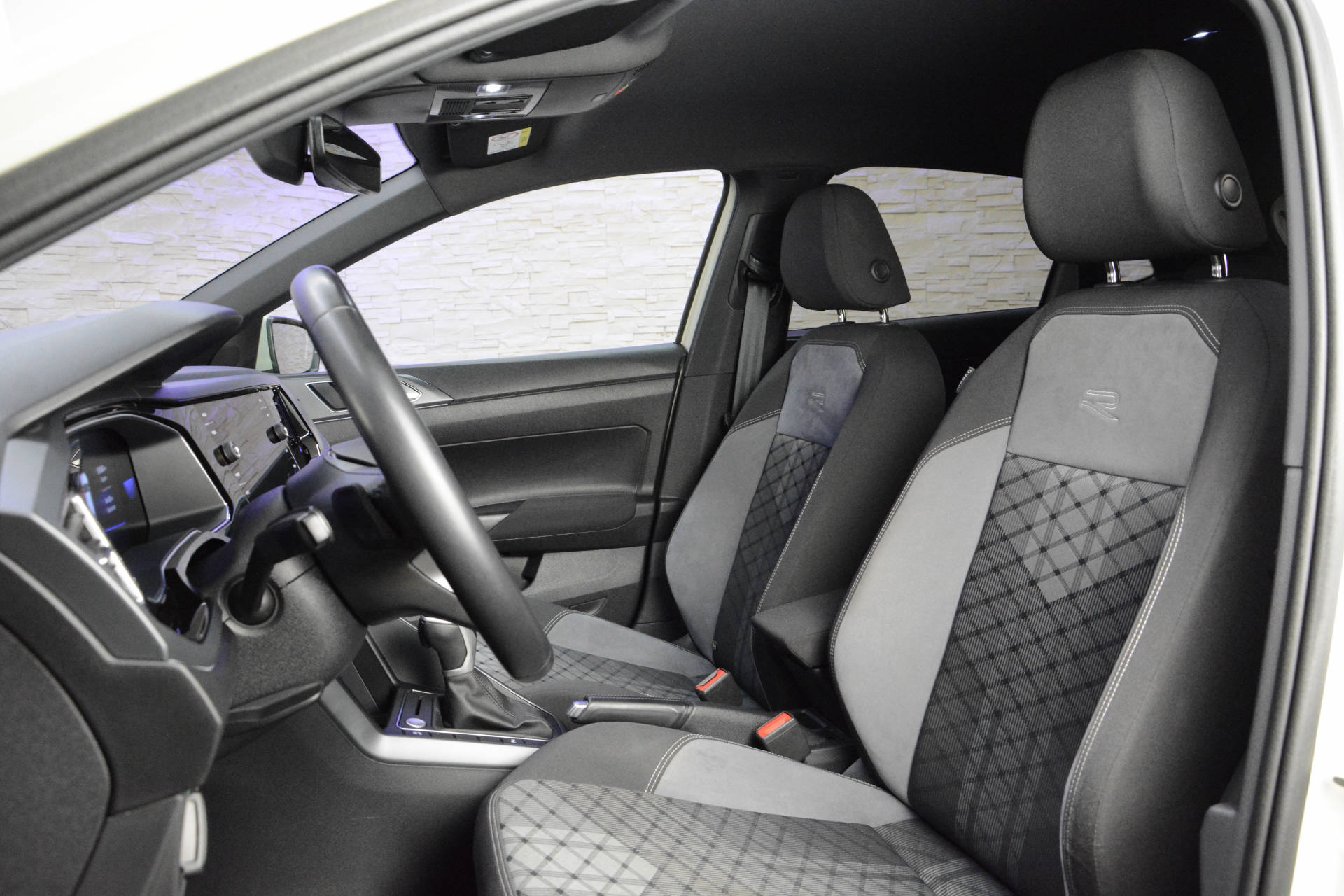 VW Polo 1.0 TSI R-Line DSG-image-8