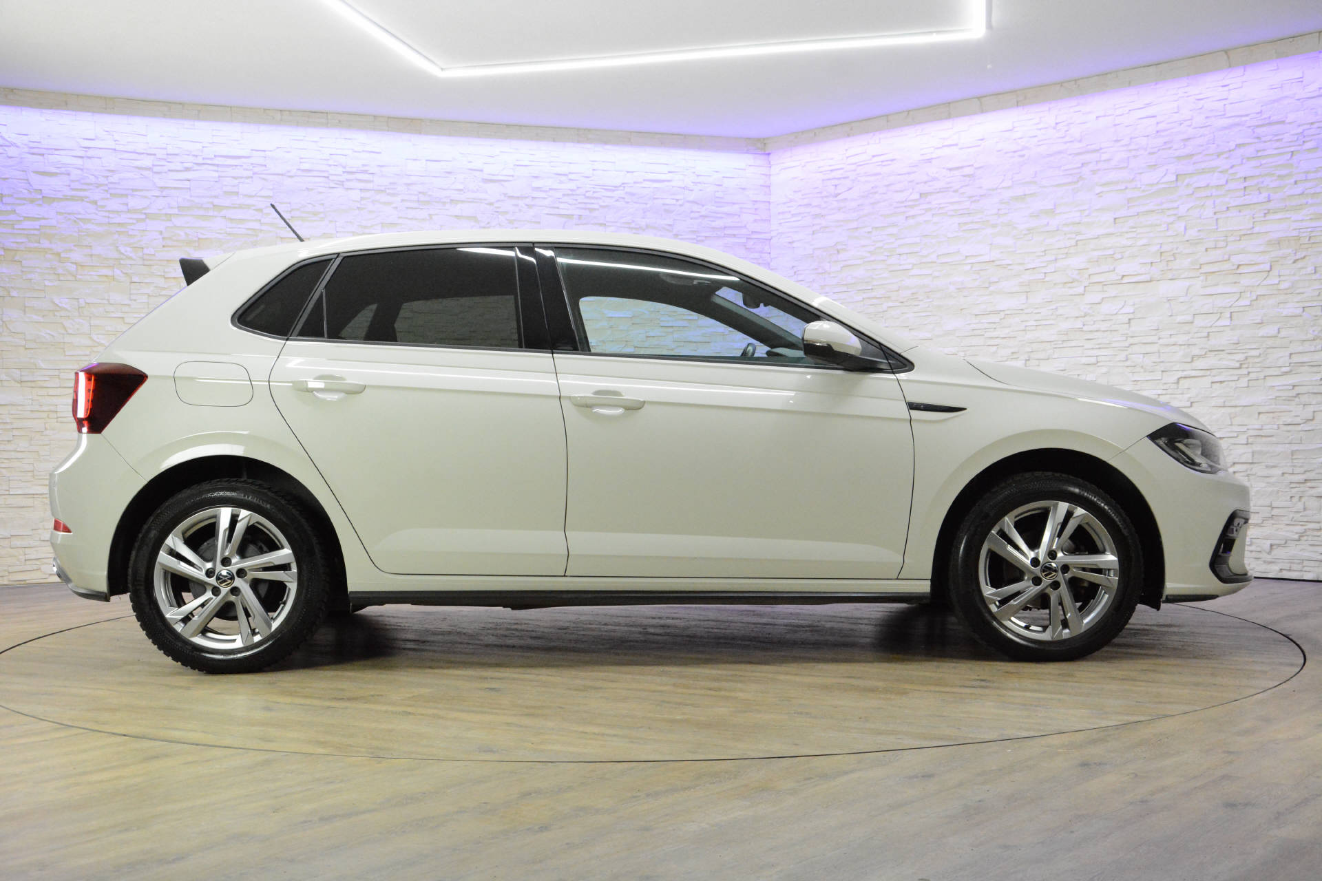 VW Polo 1.0 TSI R-Line DSG-image-3