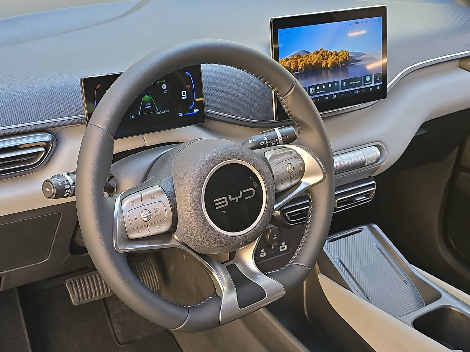 BYD Dolphin Surf Comfort-image-16