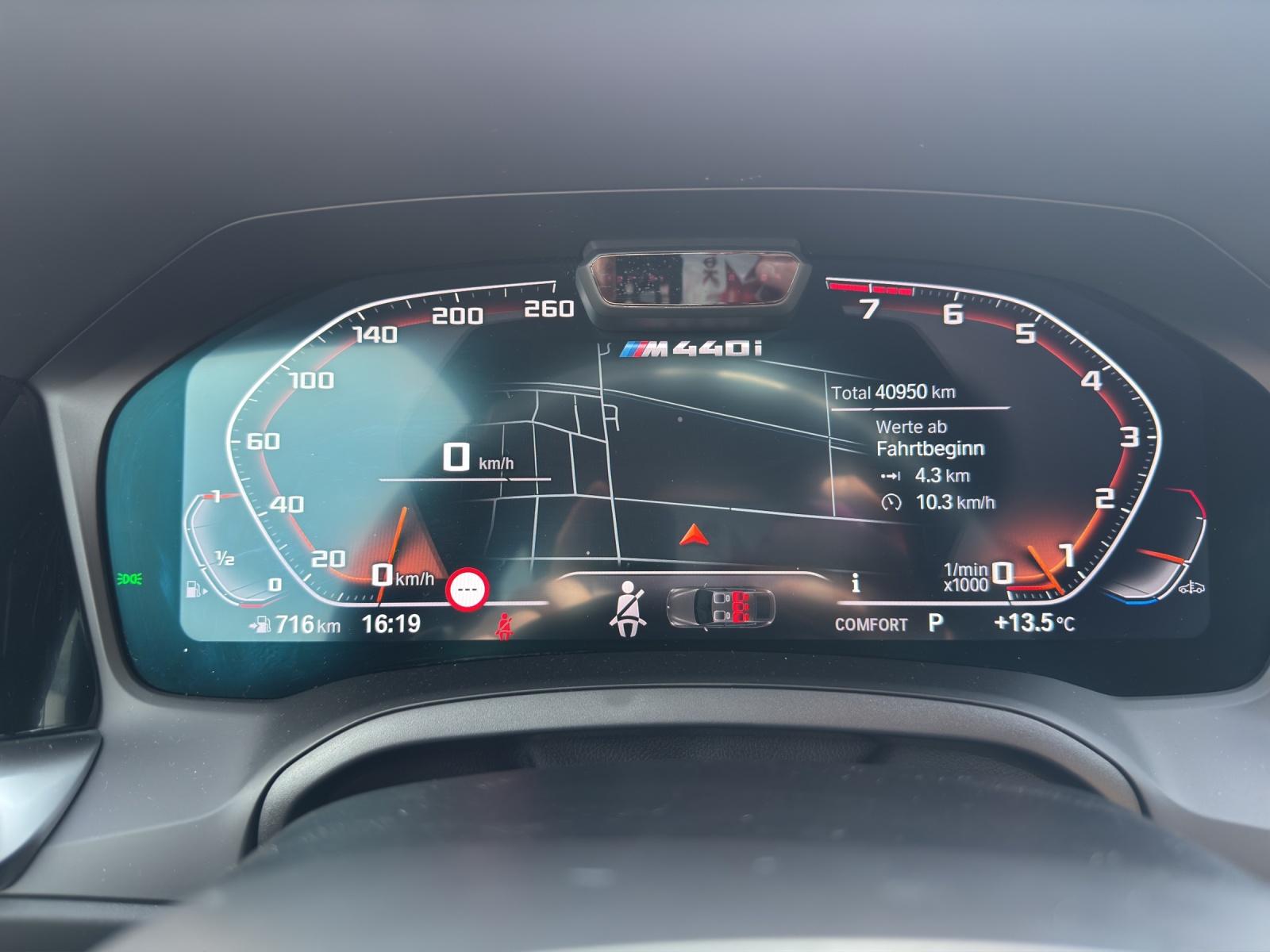 BMW M440i xDrive Gran Coupé-image-14