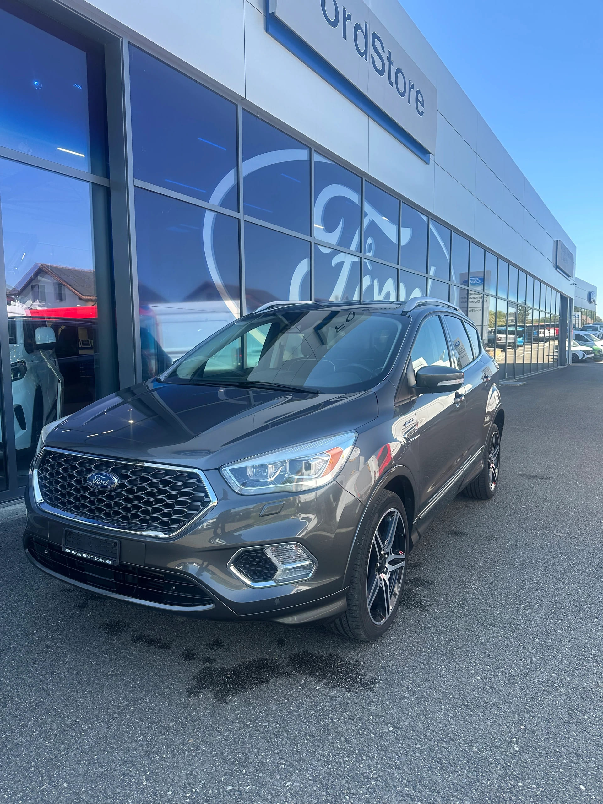 FORD Kuga 2.0 TDCi 180 Vignale FPS-image-1