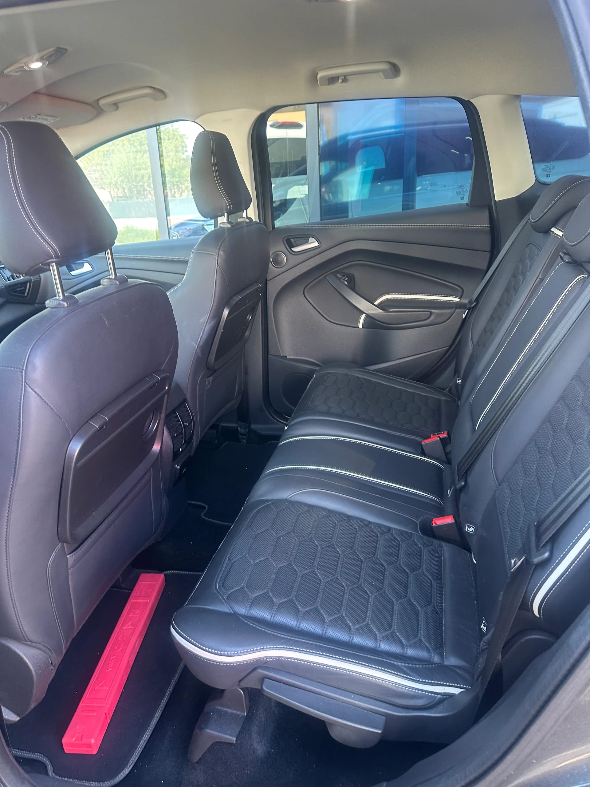 FORD Kuga 2.0 TDCi 180 Vignale FPS-image-11