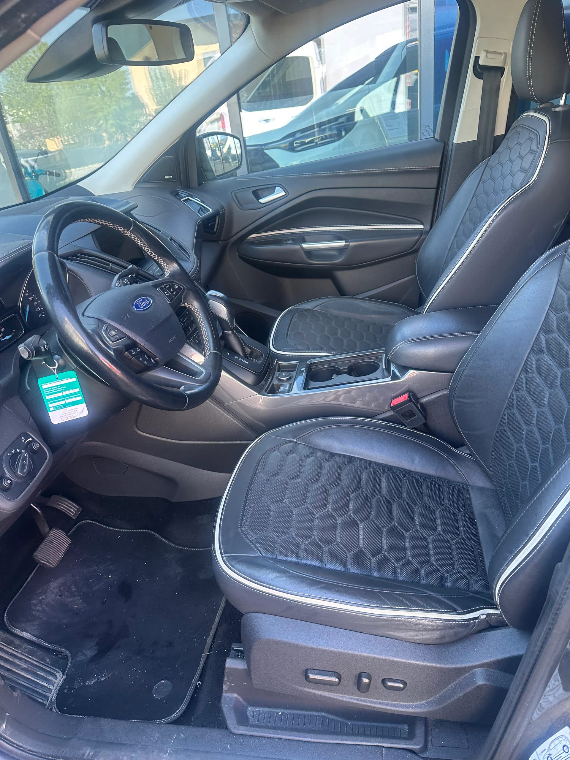 FORD Kuga 2.0 TDCi 180 Vignale FPS-image-10