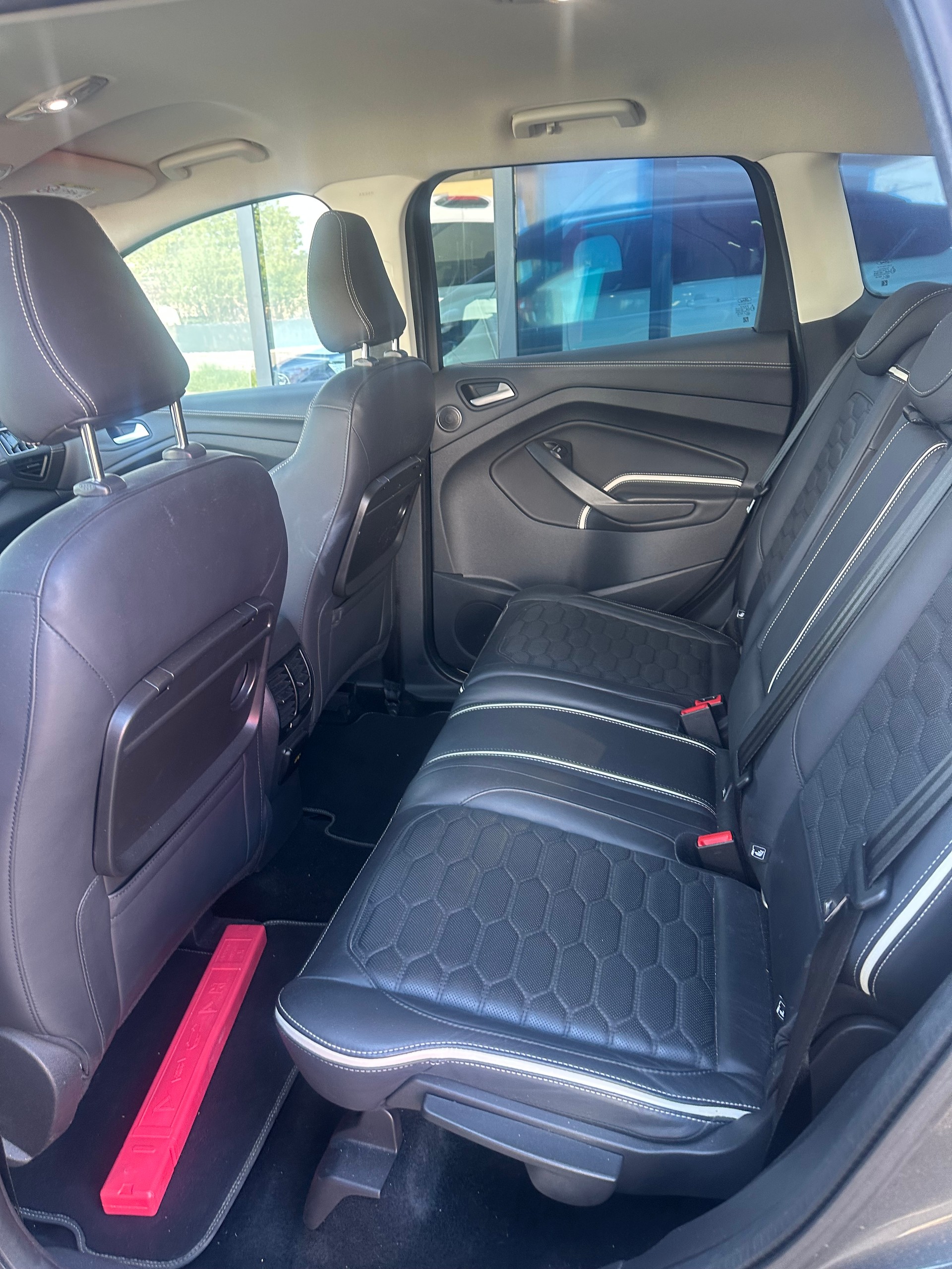 FORD Kuga 2.0 TDCi 180 Vignale FPS-image-13