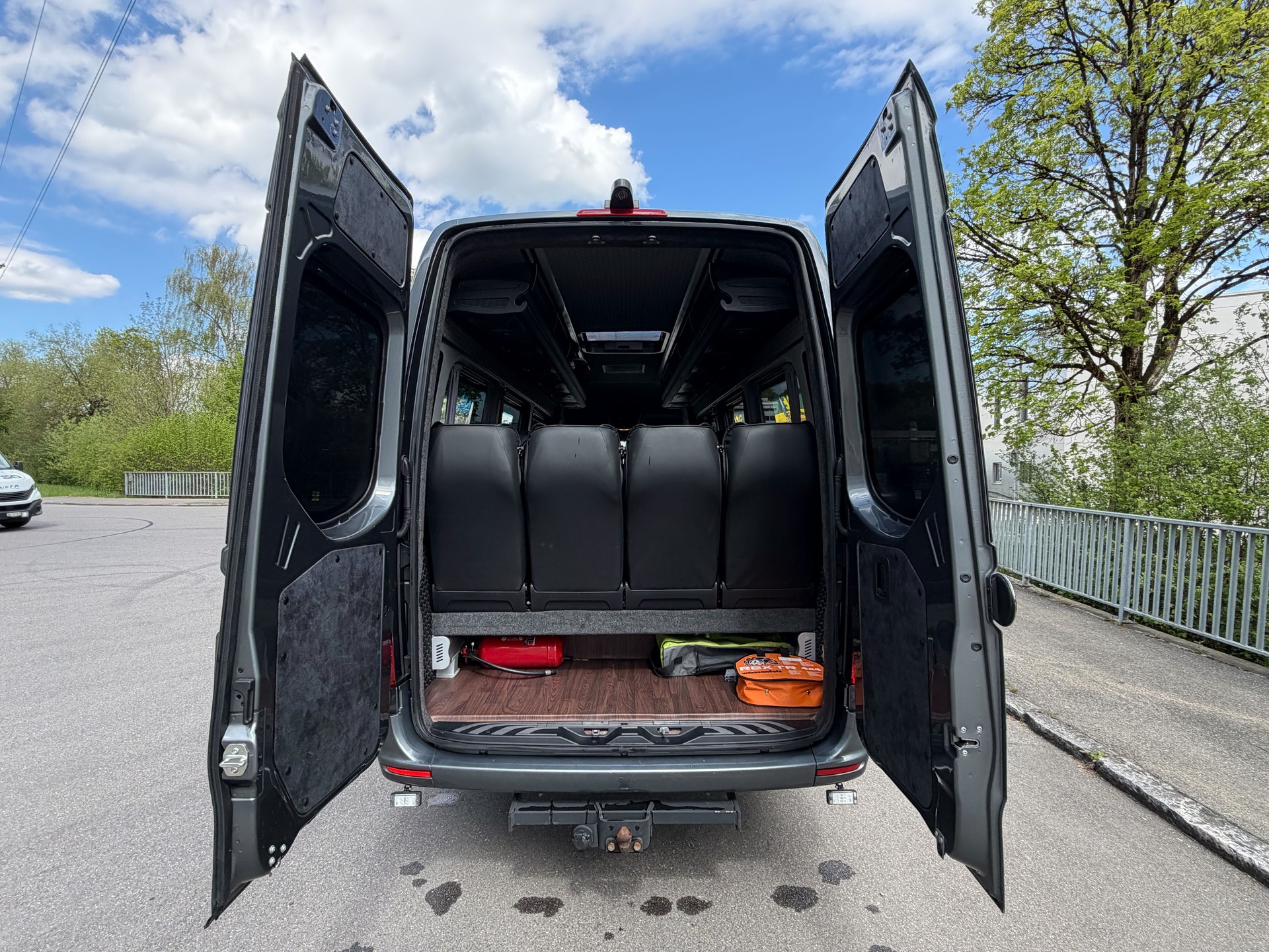 MERCEDES-BENZ Sprinter 519 CDI 19+1 seater-image-7