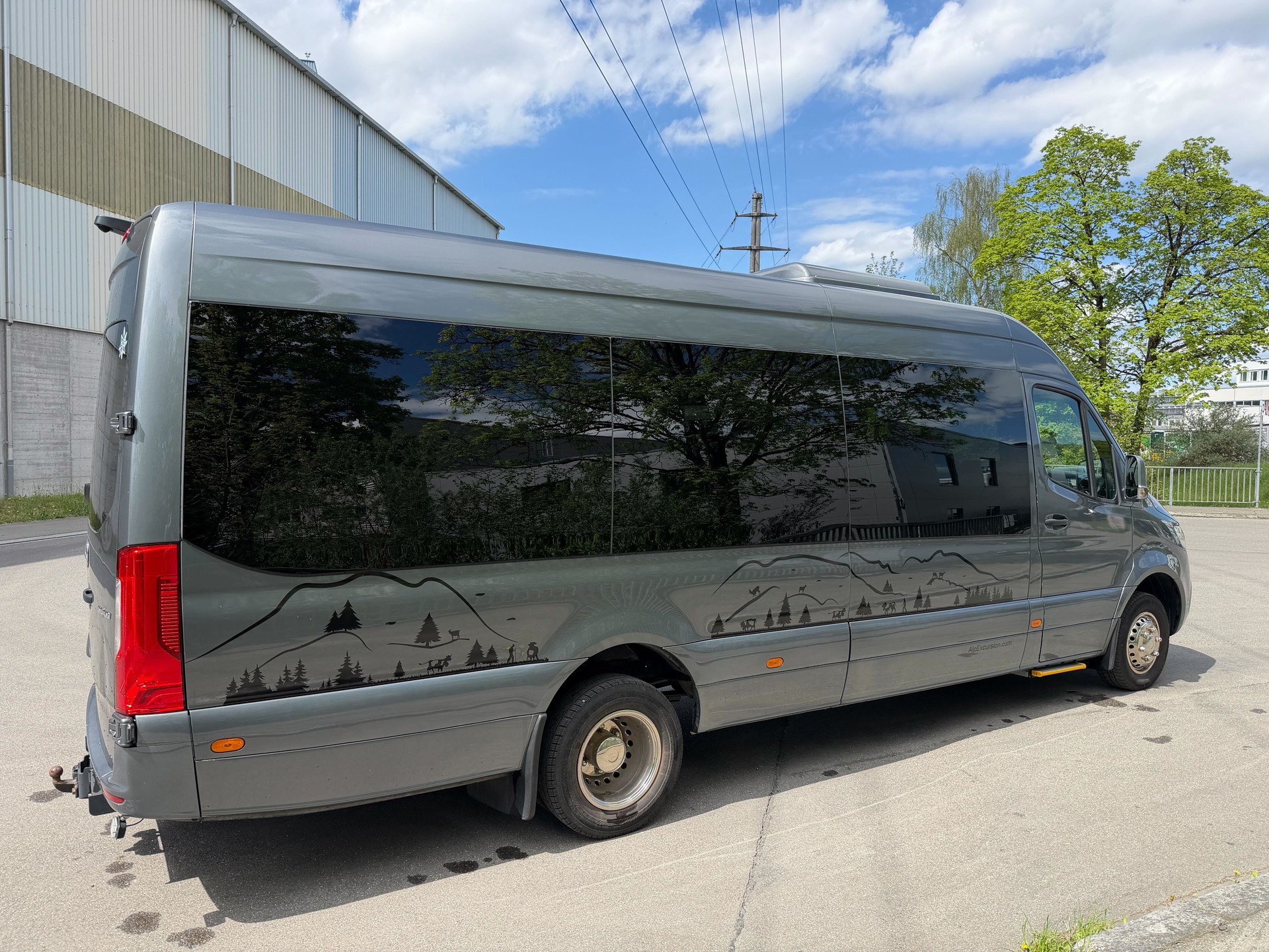 MERCEDES-BENZ Sprinter 519 CDI 19+1 seater-image-1