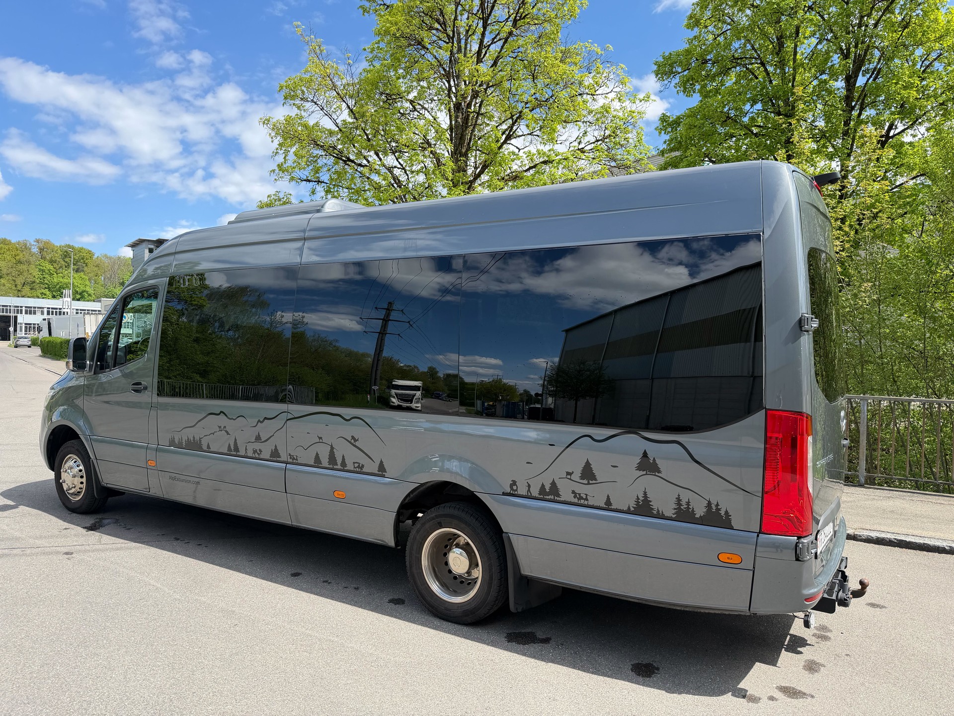 MERCEDES-BENZ Sprinter 519 CDI 19+1 seater-image-3