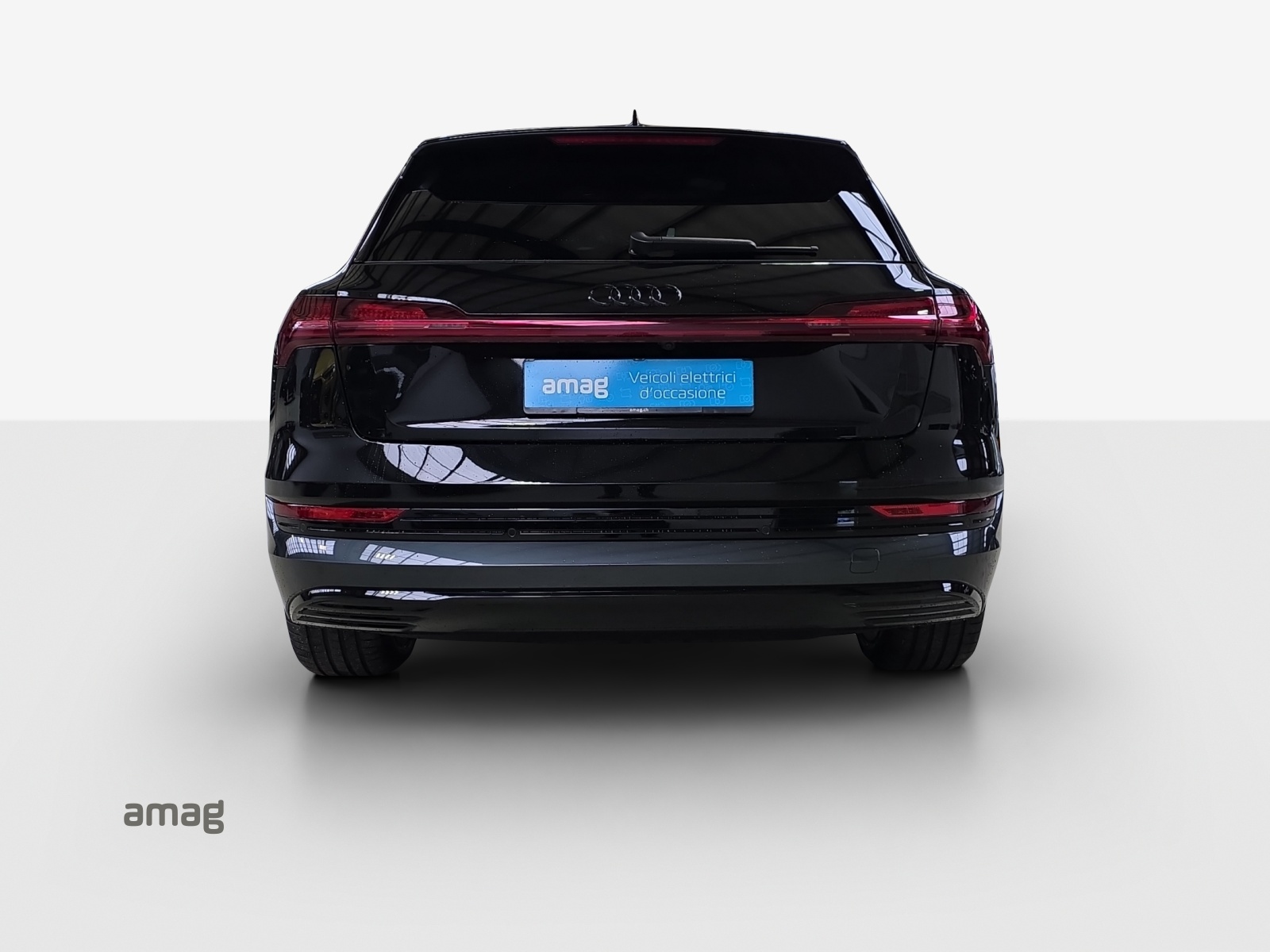 AUDI e-tron 55 Advanced quattro-image-4