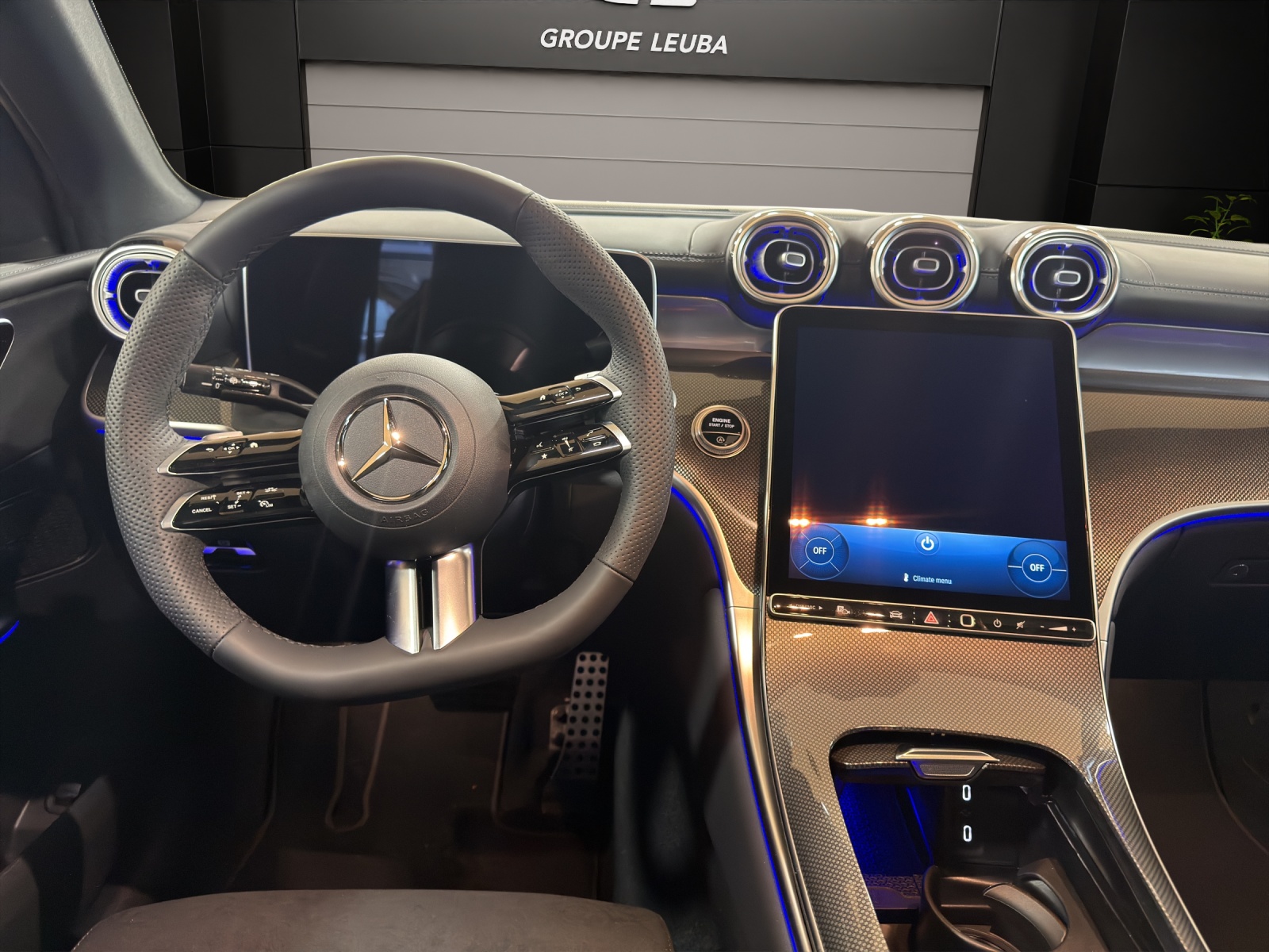 MERCEDES-BENZ GLC 200 4Matic 9G-Tronic-image-11