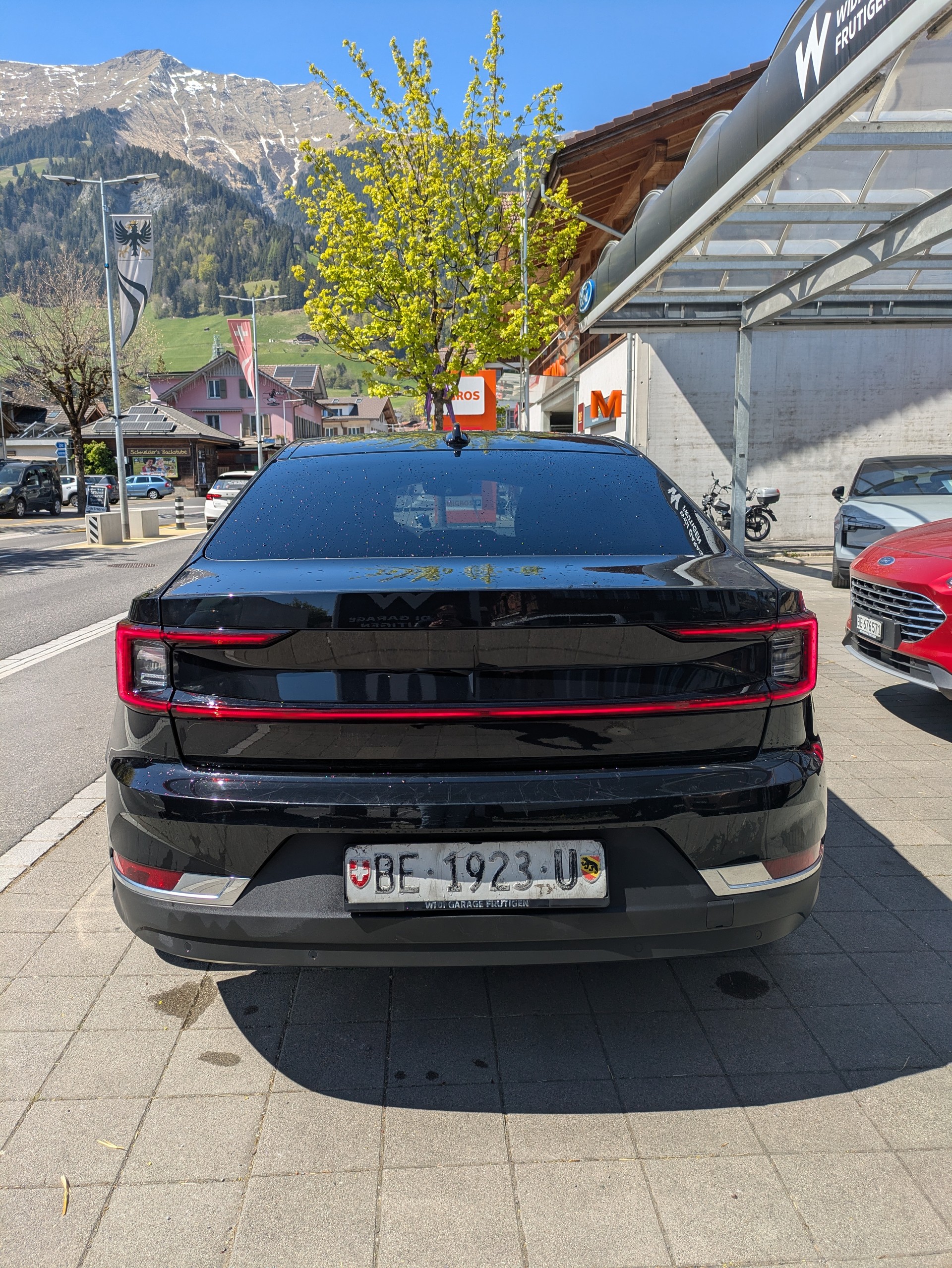 POLESTAR 2 Long Range Dual Motor-image-4