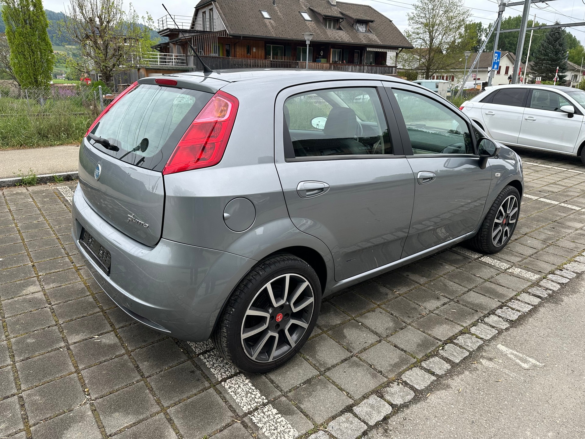 FIAT Punto 1.4 Dynamic Frisch ab MFK und grossem Service-image-5