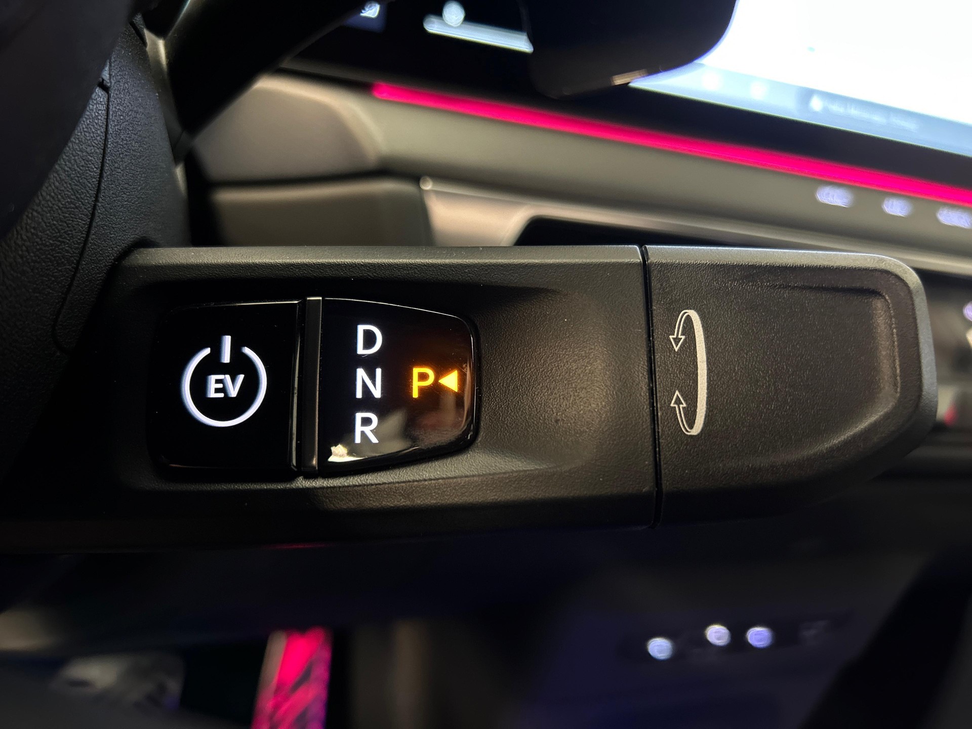 KIA EV9 99.8 kWh GT-Line 4x4-image-16
