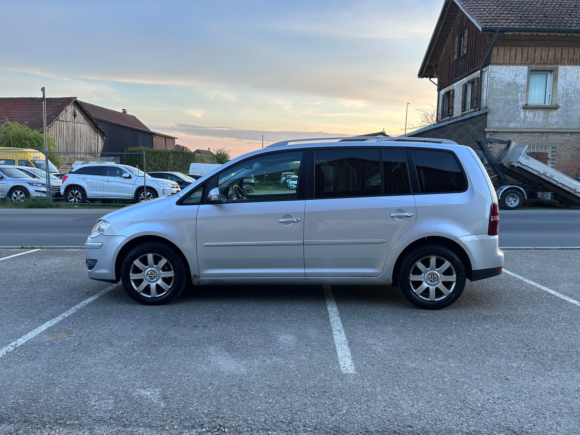 VW Touran 1.4 TSI Trendline-image-3