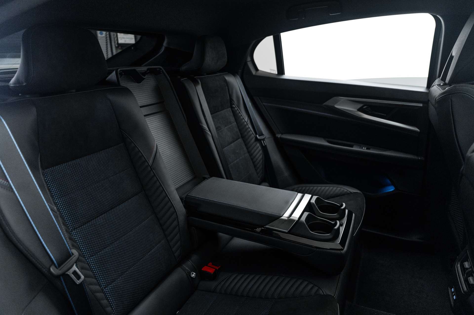 RENAULT Rafale 1.2 E-Tech Hybrid 200PS Esprit Alpine Automat-image-14