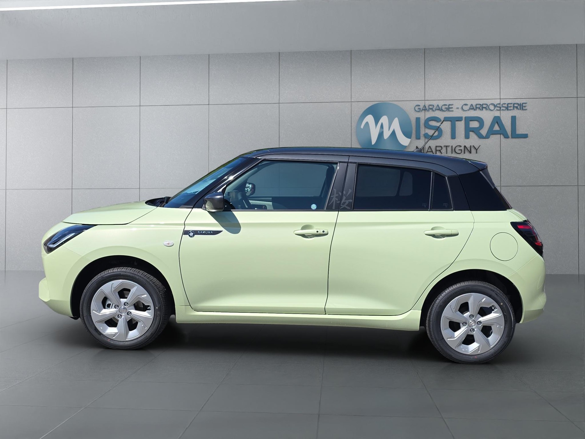 SUZUKI Swift 1.2 Sakura Hybrid 4x4-image-1