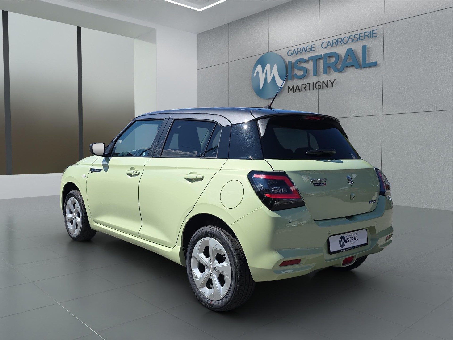 SUZUKI Swift 1.2 Sakura Hybrid 4x4-image-2