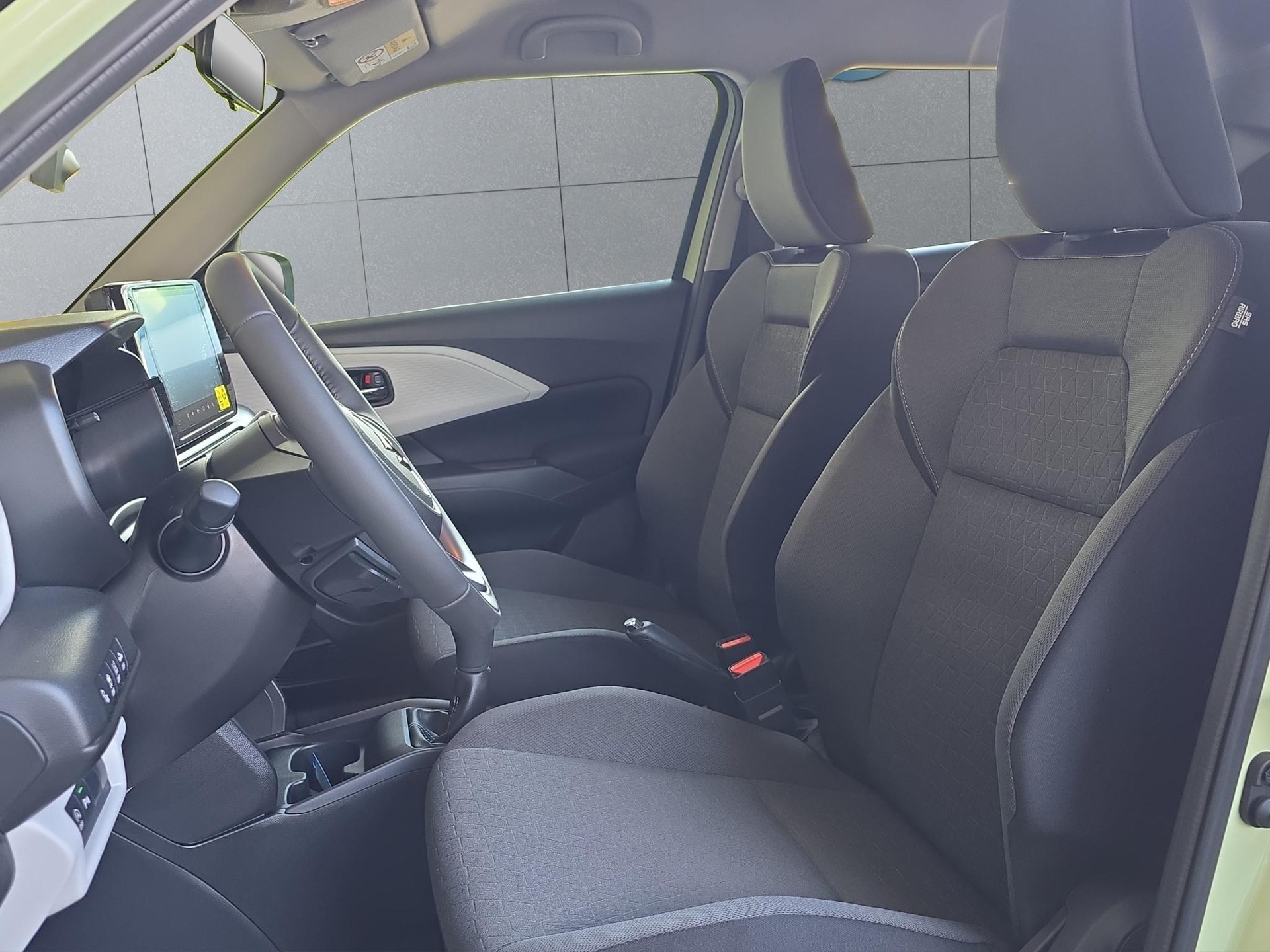 SUZUKI Swift 1.2 Sakura Hybrid 4x4-image-17