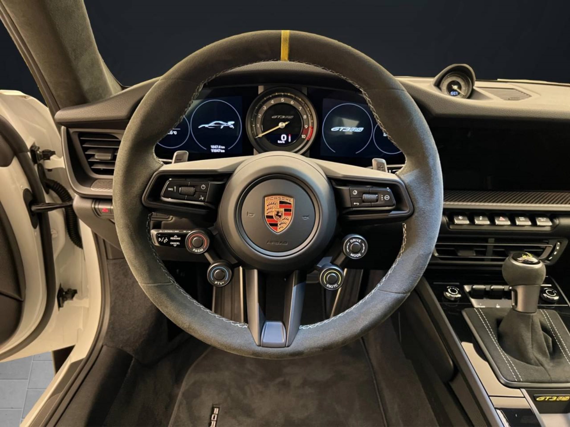 PORSCHE 911 GT3 RS-image-3