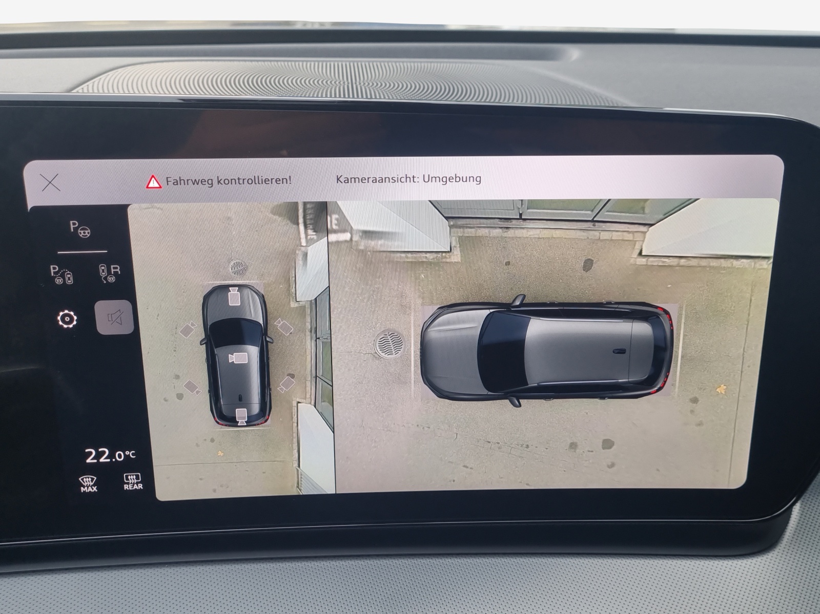 AUDI Q3 SUV e-hybrid 200 kW S tronig-image-14