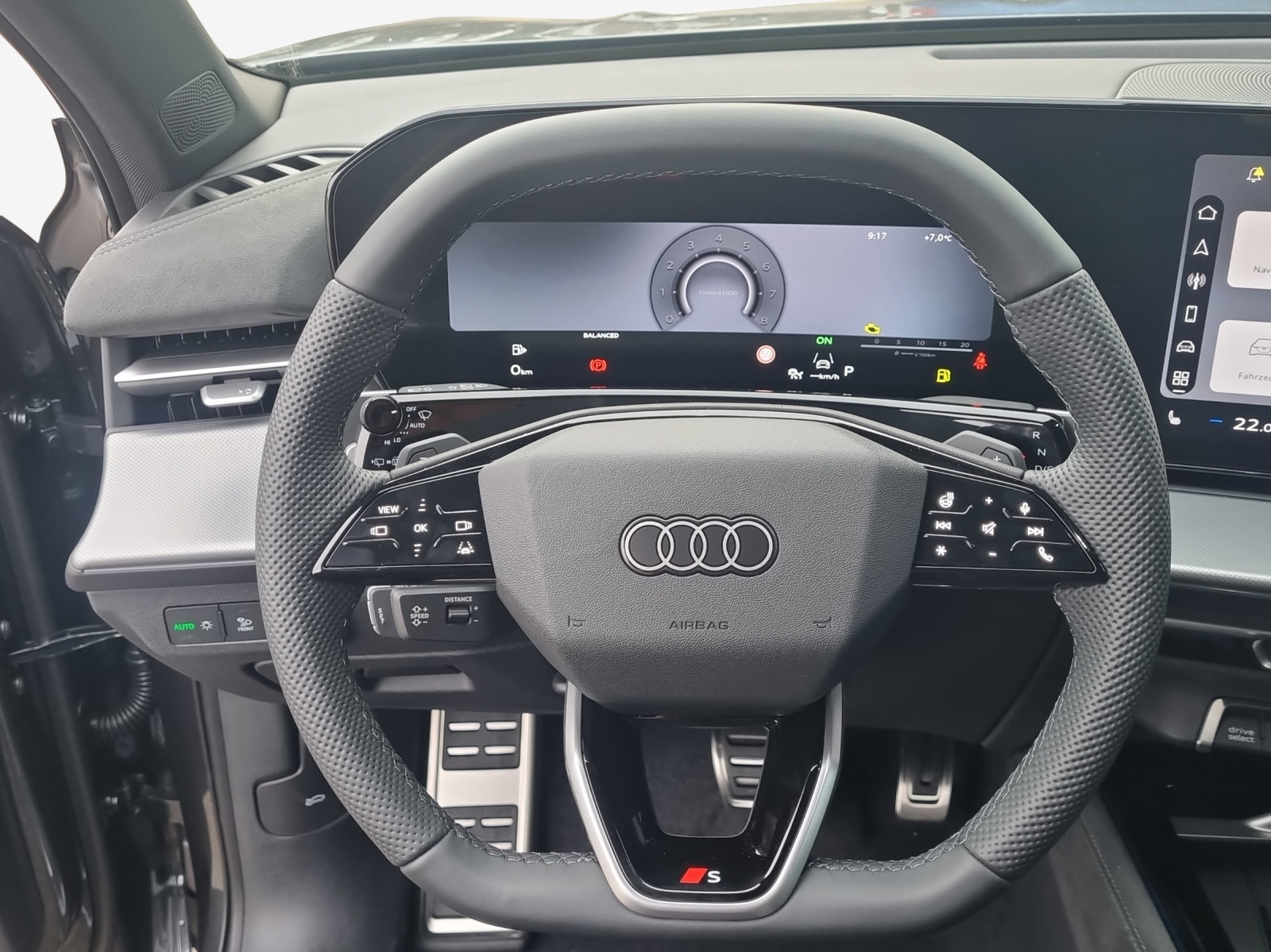 AUDI Q3 SUV e-hybrid 200 kW S tronig-image-9