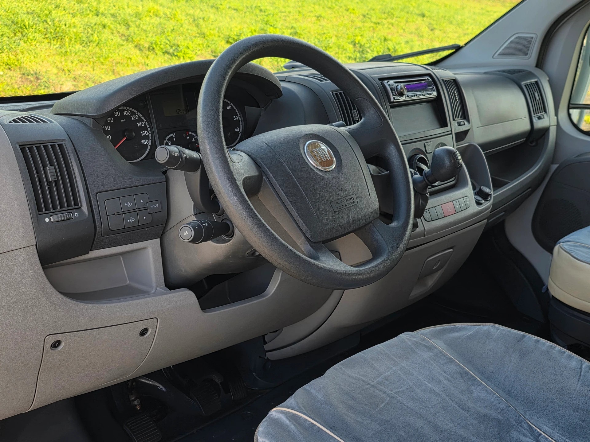 FIAT Ducato Capron Carado T134 Kompakt * Küche * Klima * WC/Dusche * TV * 2 Betten *-image-10