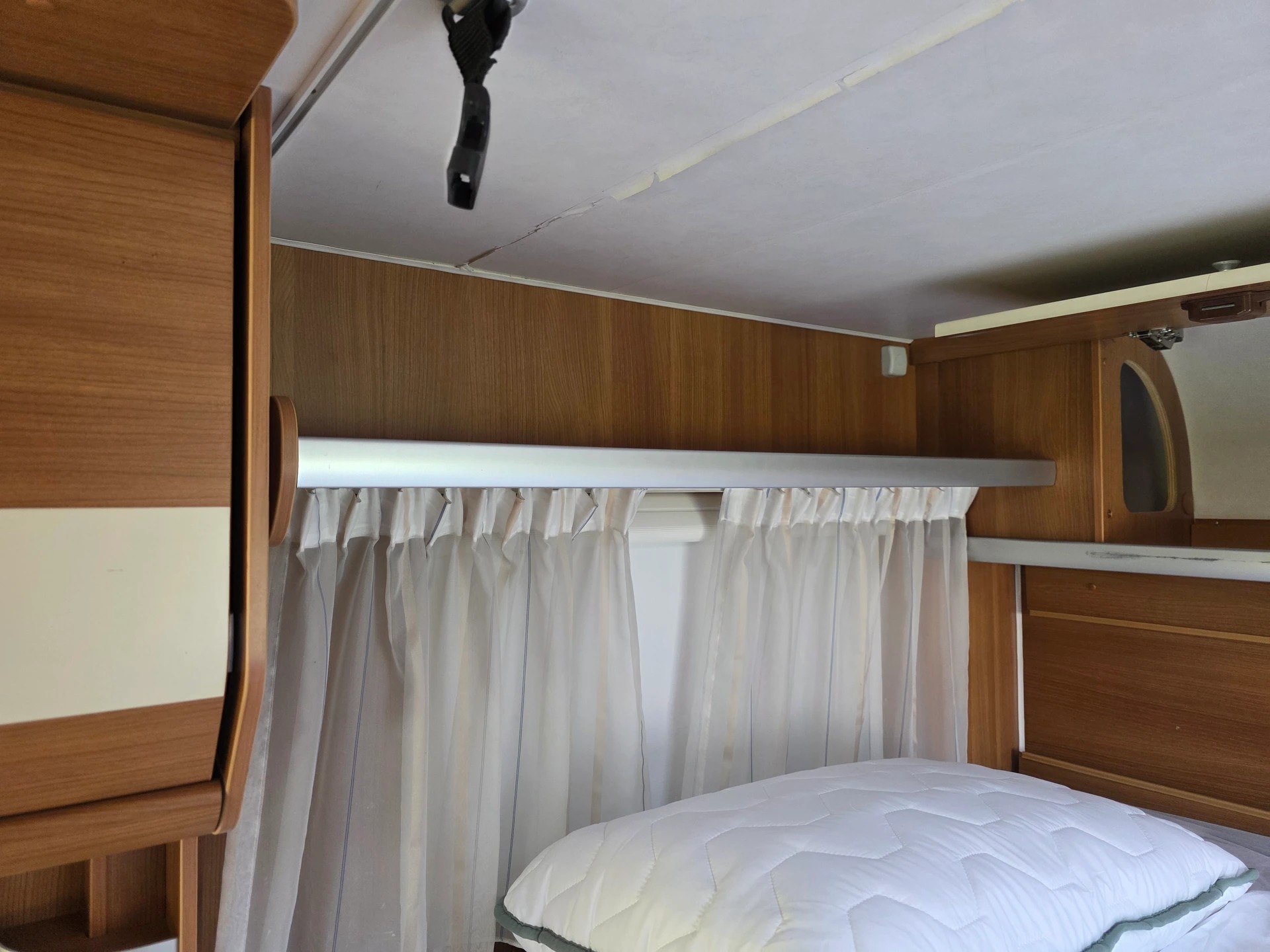 FIAT Ducato Capron Carado T134 Kompakt * Küche * Klima * WC/Dusche * TV * 2 Betten *-image-21