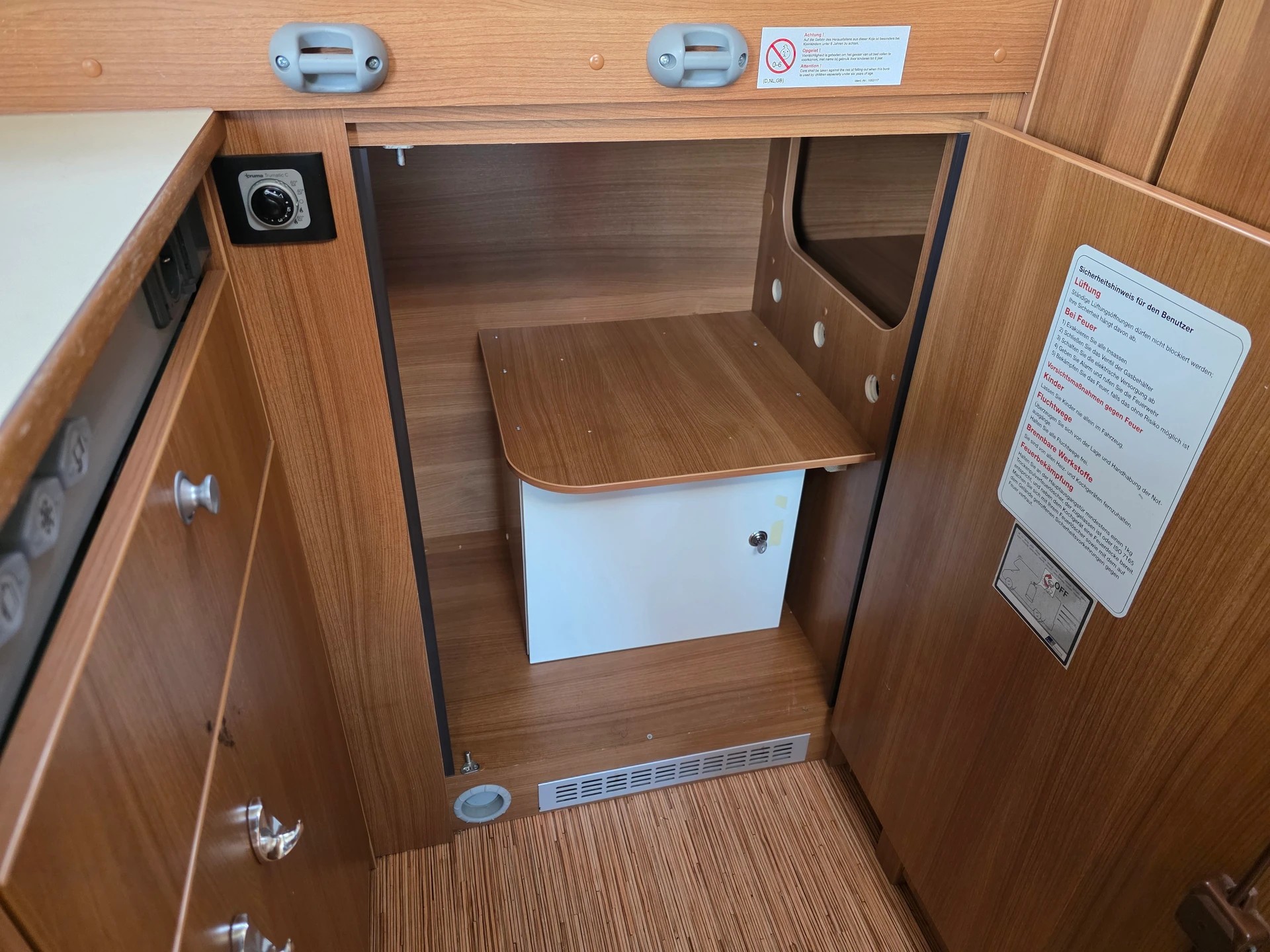 FIAT Ducato Capron Carado T134 Kompakt * Küche * Klima * WC/Dusche * TV * 2 Betten *-image-24