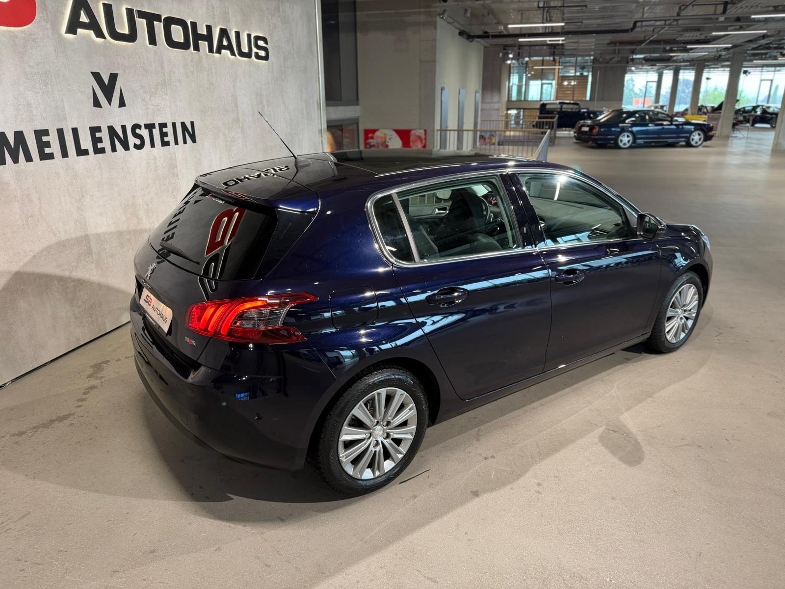 PEUGEOT 308 1.2 Pure Tech Tech Edition EAT8-image-8