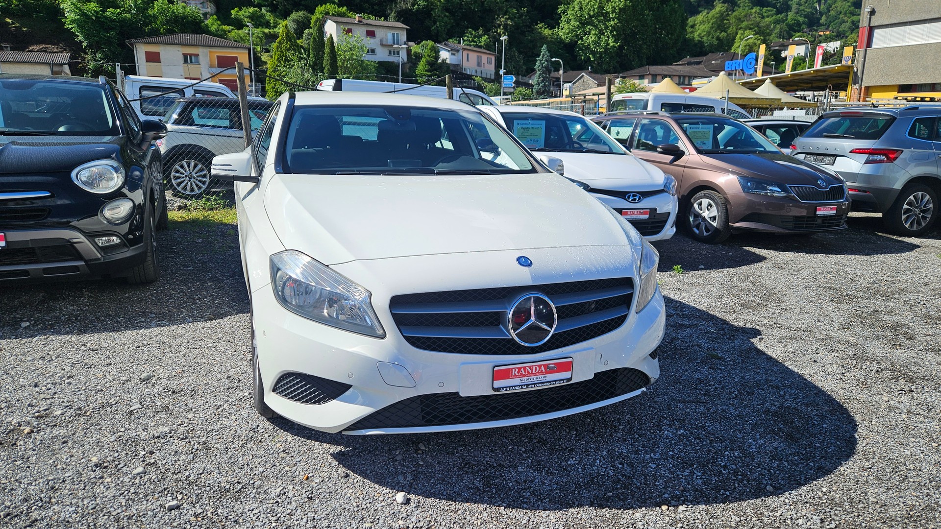 MERCEDES-BENZ A 180-image-0
