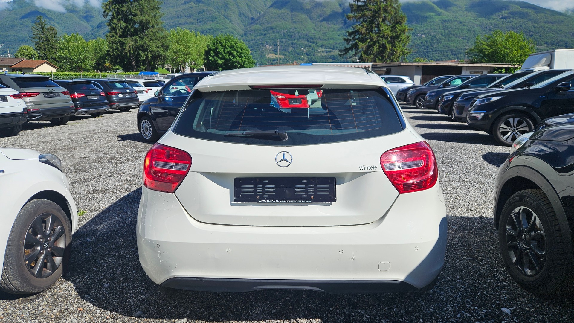 MERCEDES-BENZ A 180-image-3
